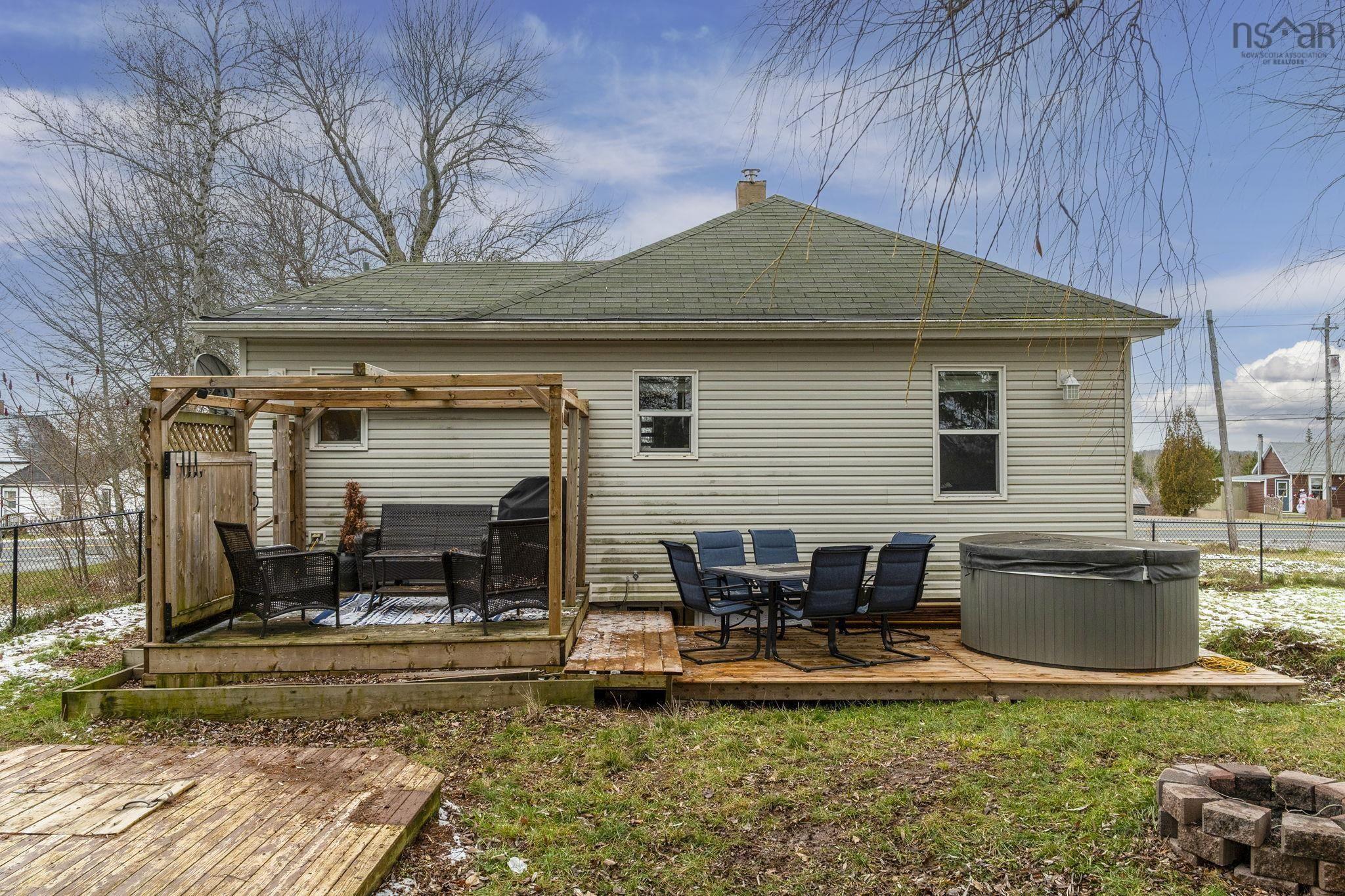 $289,900.00: 1034 Highway 277, Dutch Settlement