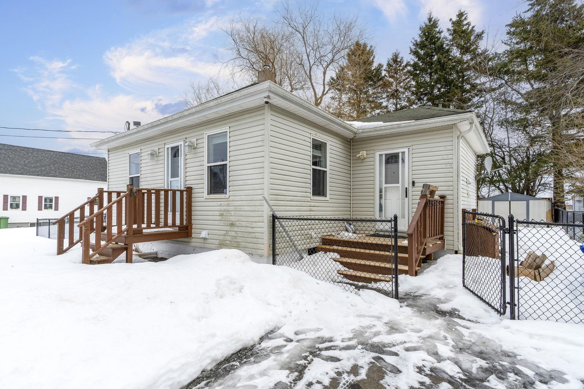 $289,900.00: 1034 Highway 277, Dutch Settlement