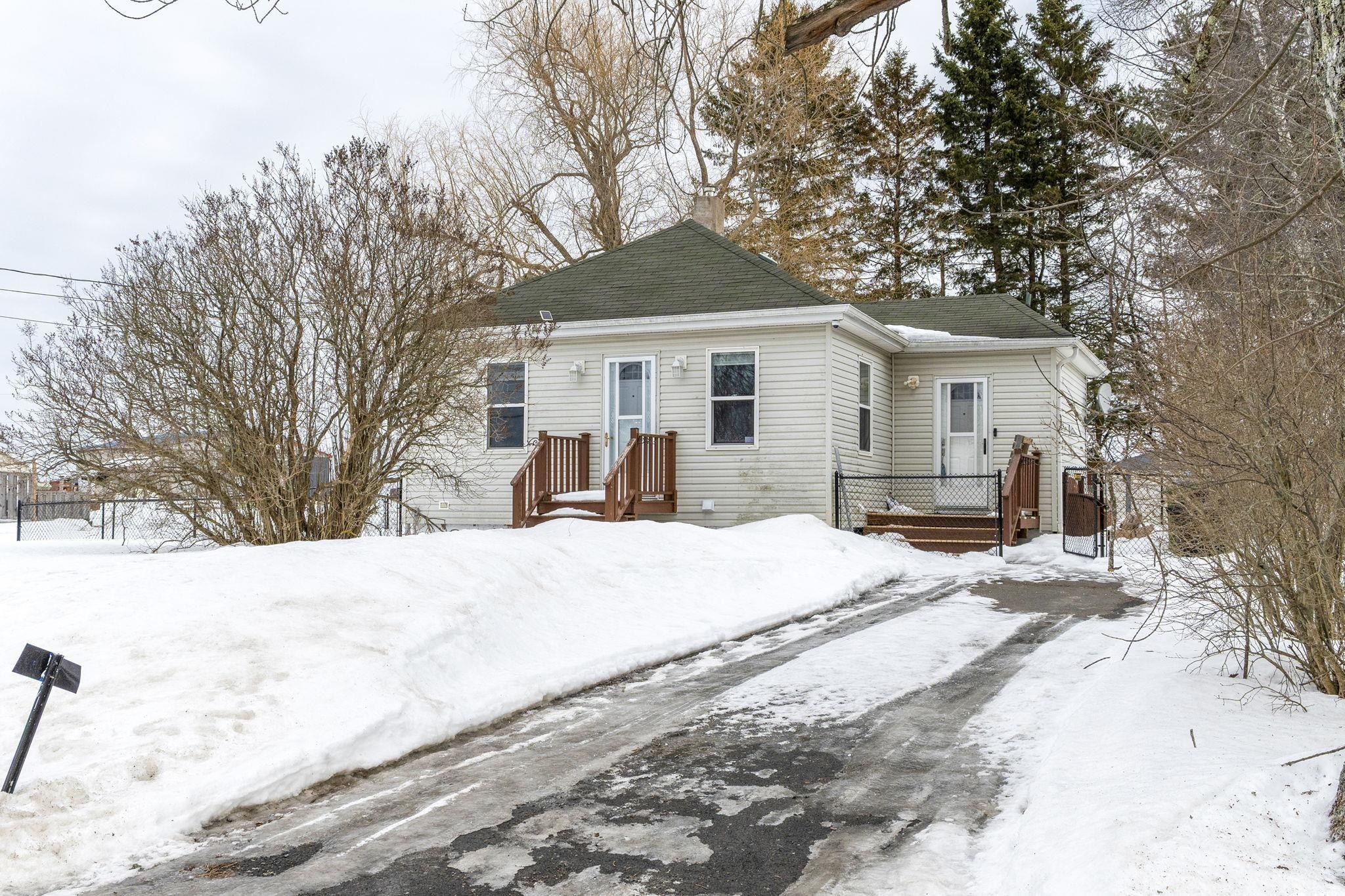 $289,900.00: 1034 Highway 277, Dutch Settlement