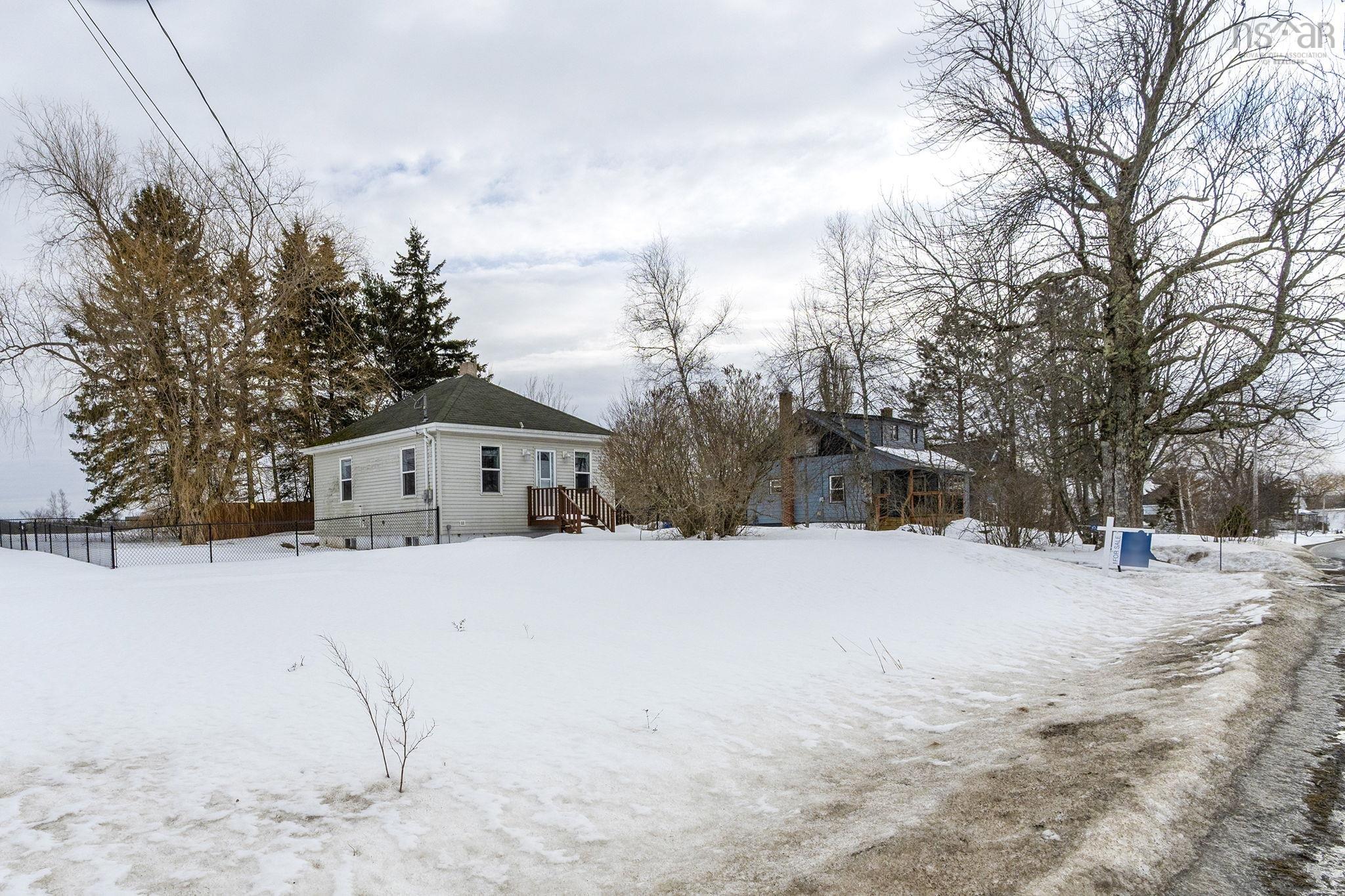 $289,900.00: 1034 Highway 277, Dutch Settlement