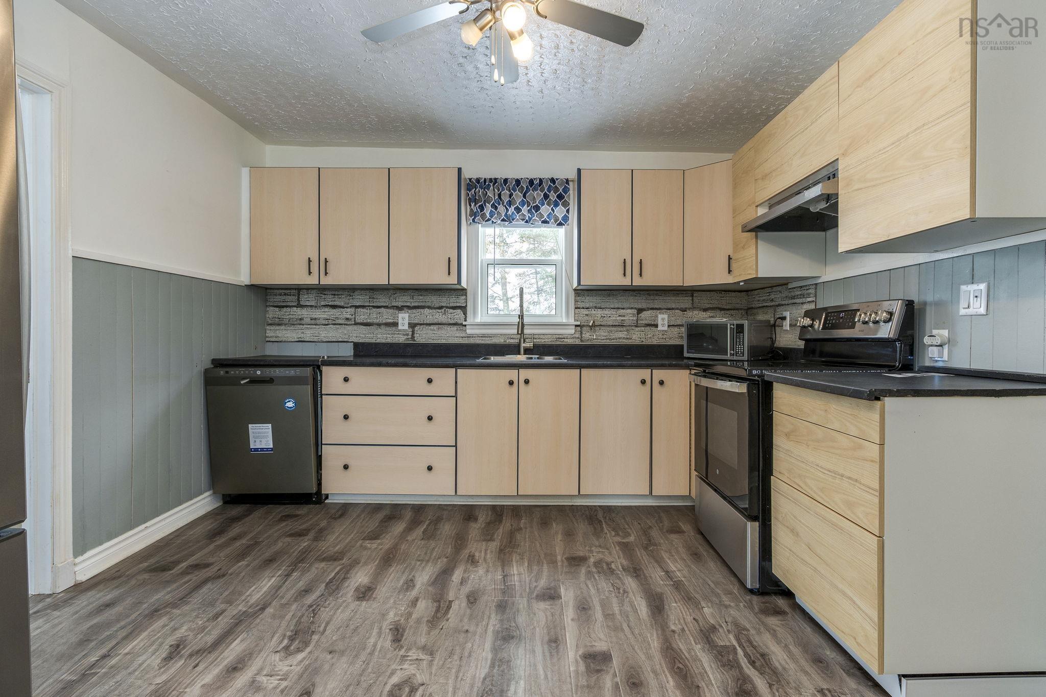 $289,900.00: 1034 Highway 277, Dutch Settlement