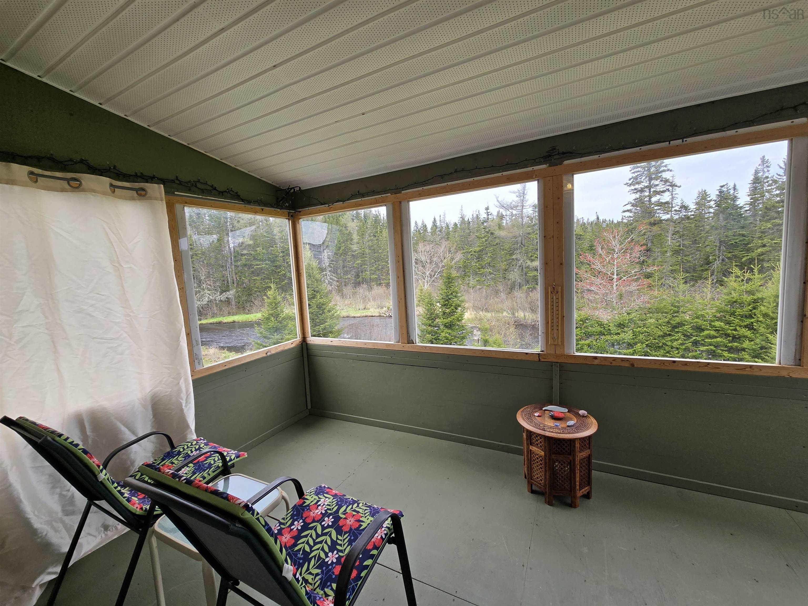 $399,000.00: 1235 Loch Lomond Road, Grand River Falls