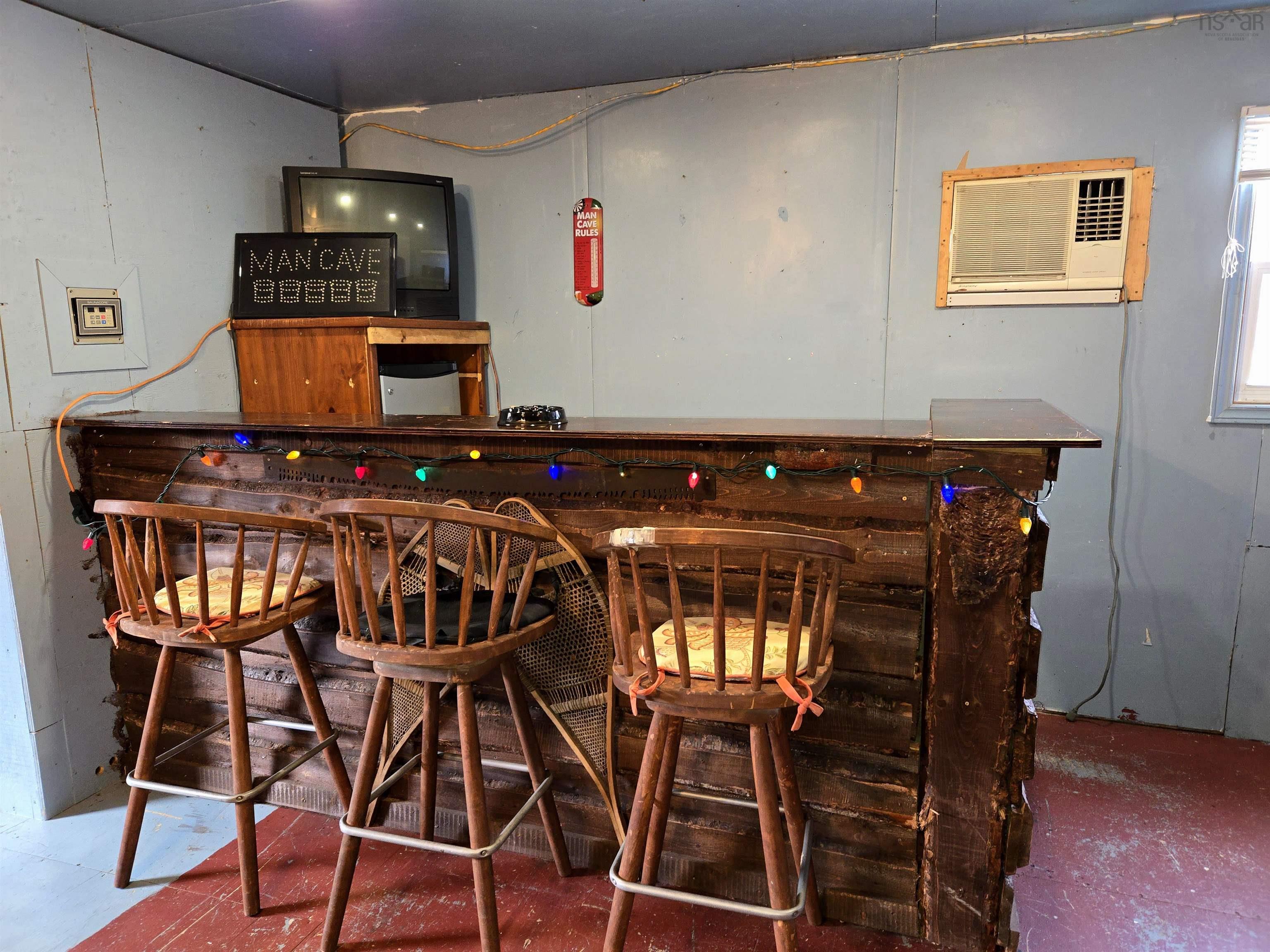 $399,000.00: 1235 Loch Lomond Road, Grand River Falls