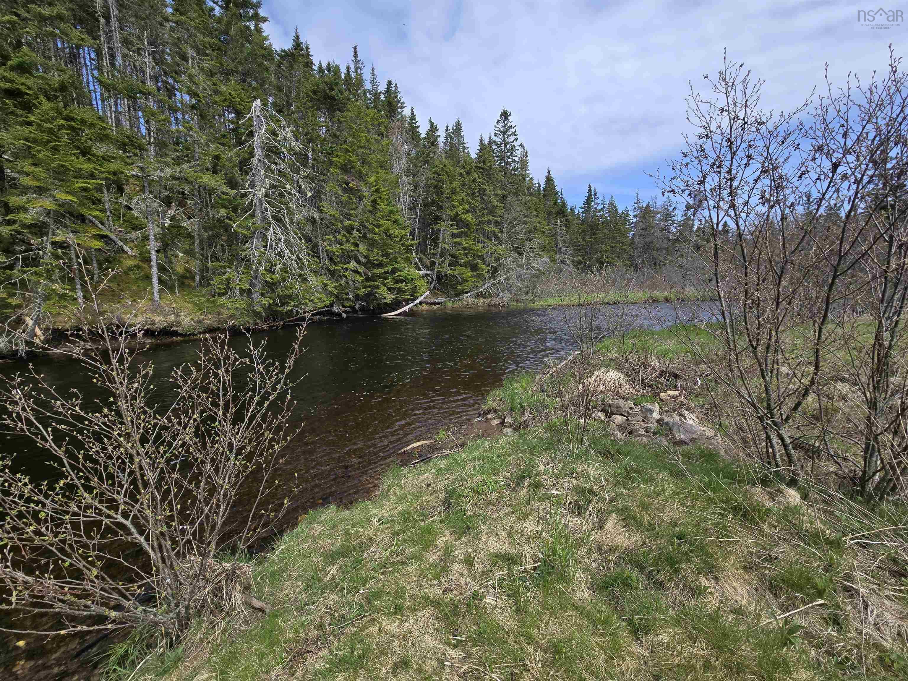 $399,000.00: 1235 Loch Lomond Road, Grand River Falls