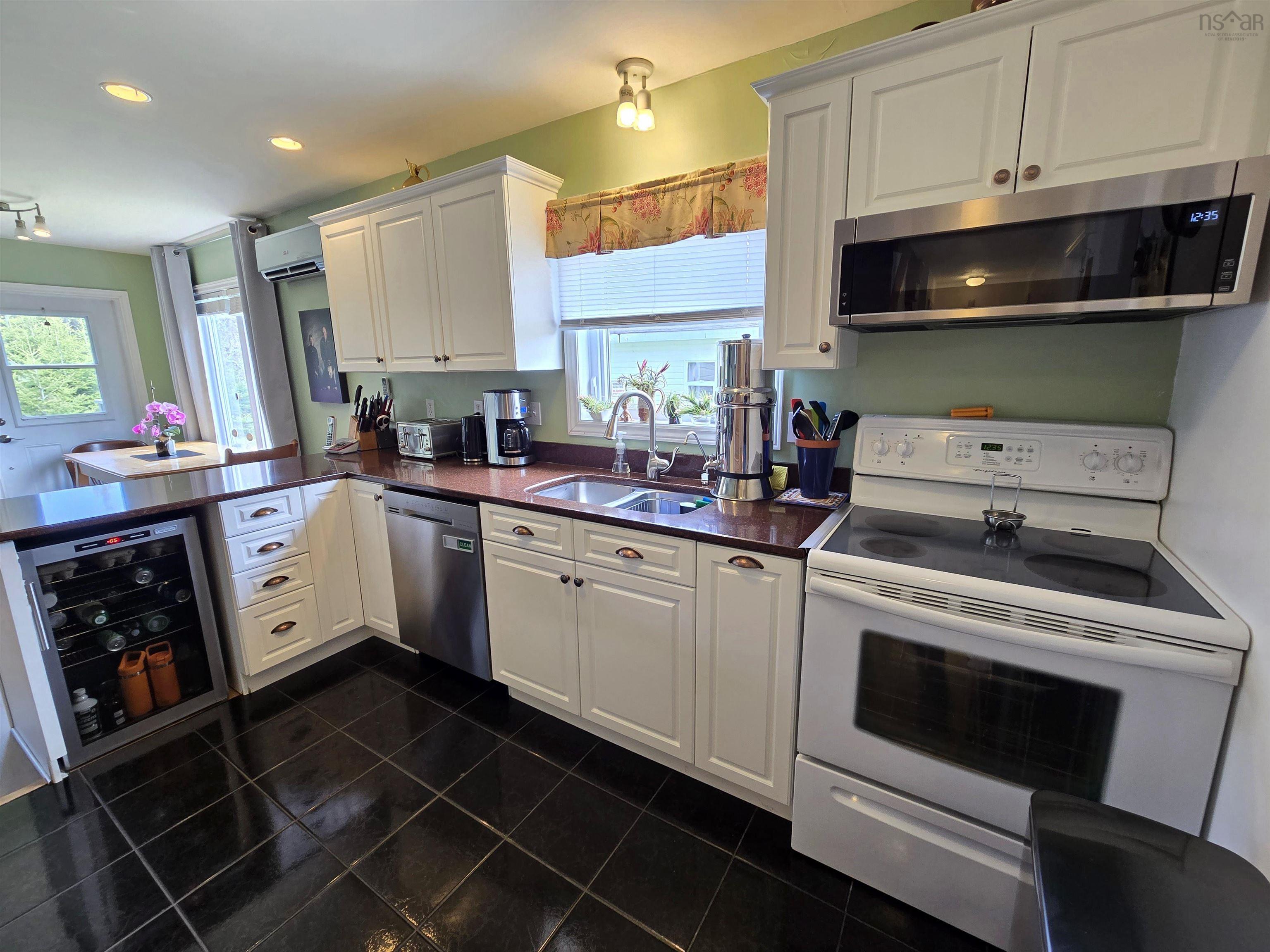 $399,000.00: 1235 Loch Lomond Road, Grand River Falls