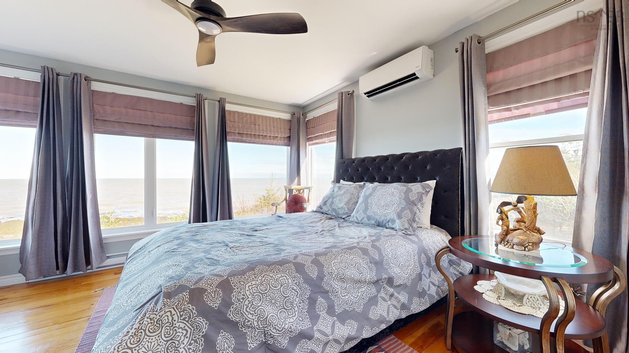 $595,000.00: 59 Sunset Avenue, Phinneys Cove