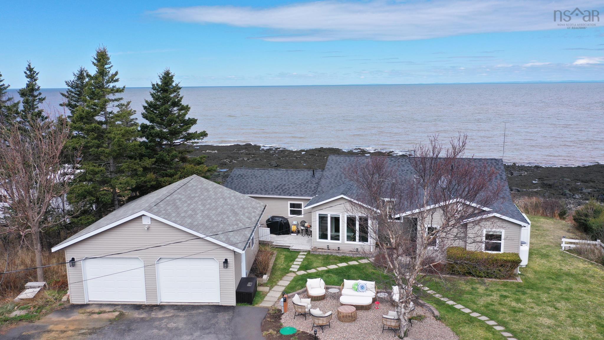 $595,000.00: 59 Sunset Avenue, Phinneys Cove