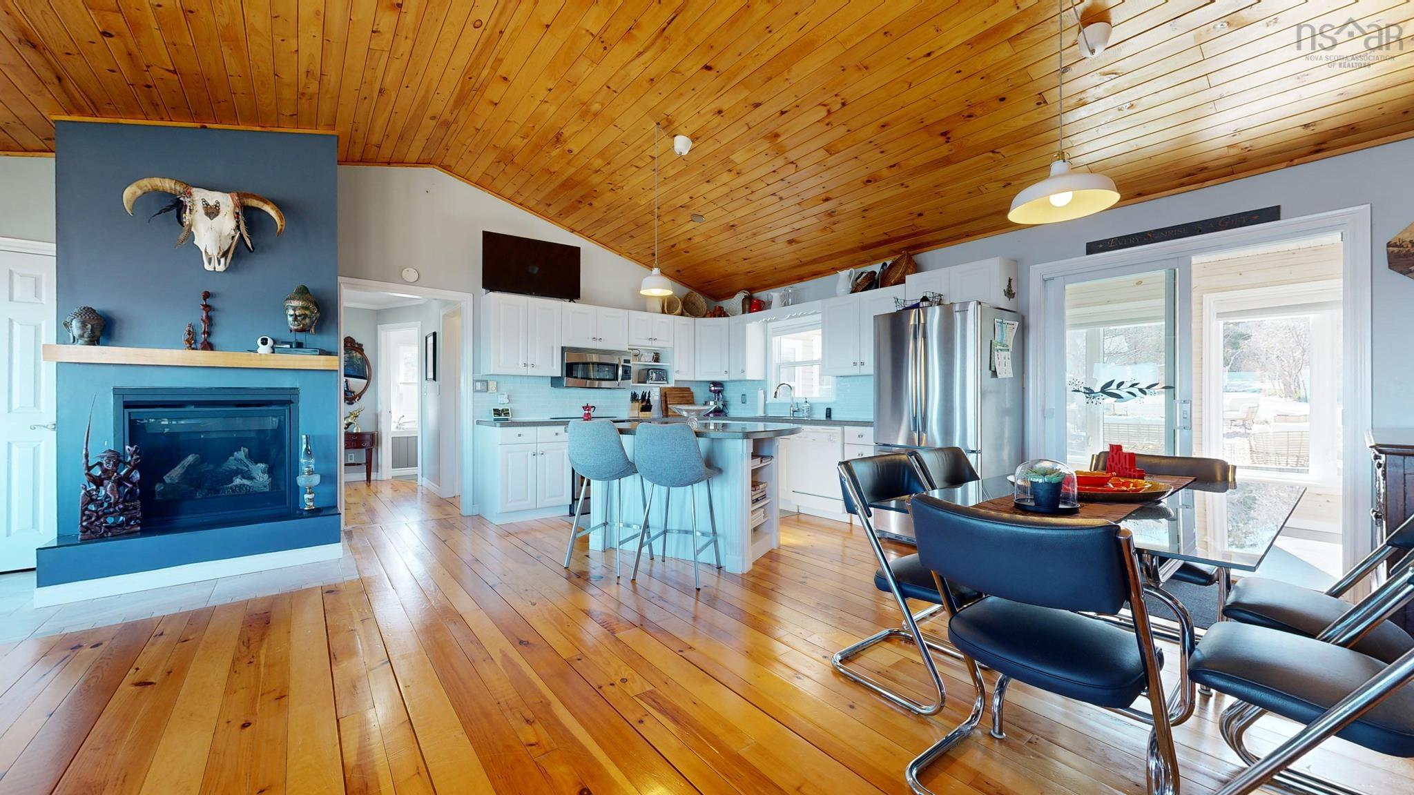 $595,000.00: 59 Sunset Avenue, Phinneys Cove