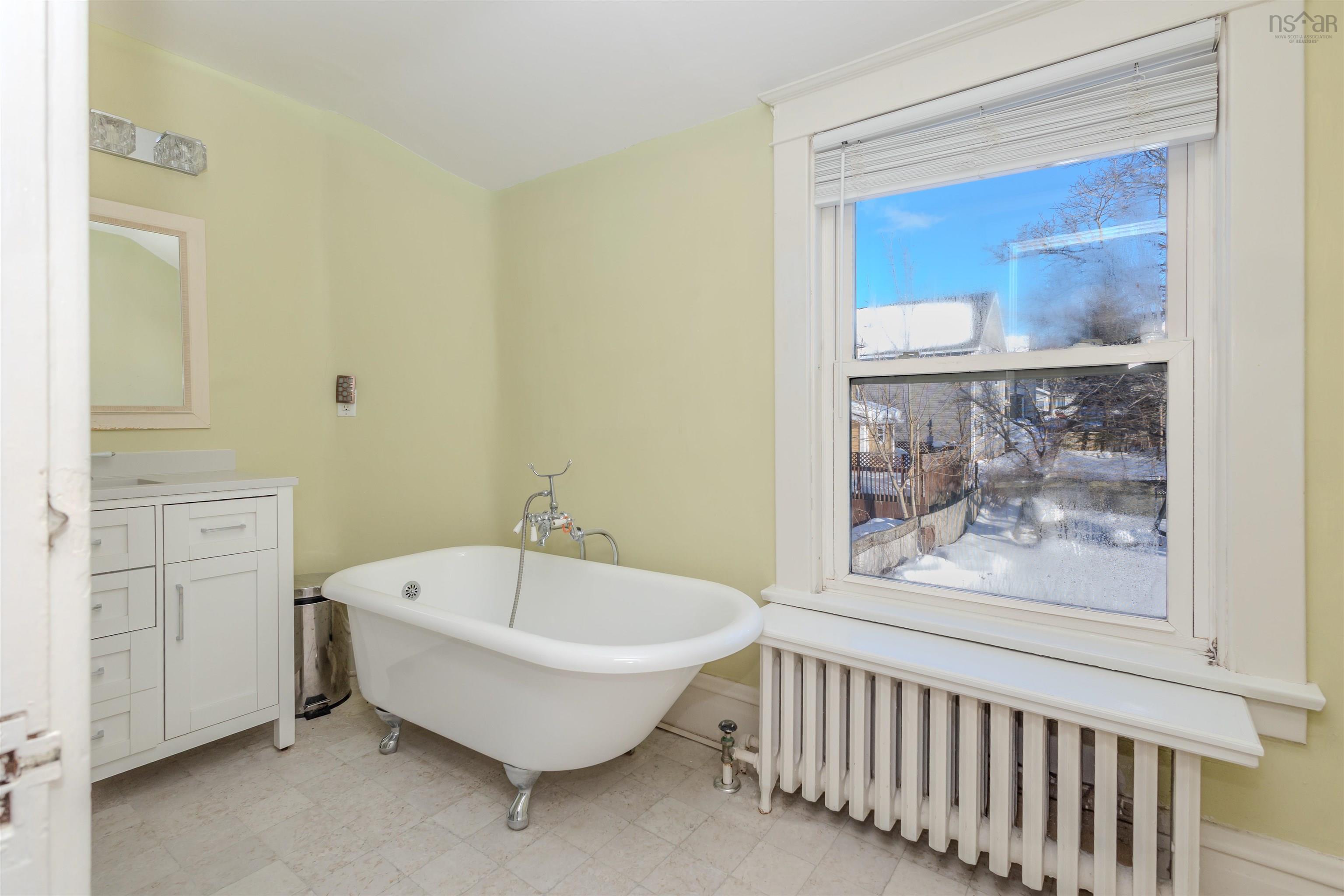 $280,000.00: 194 Park Street, Sydney