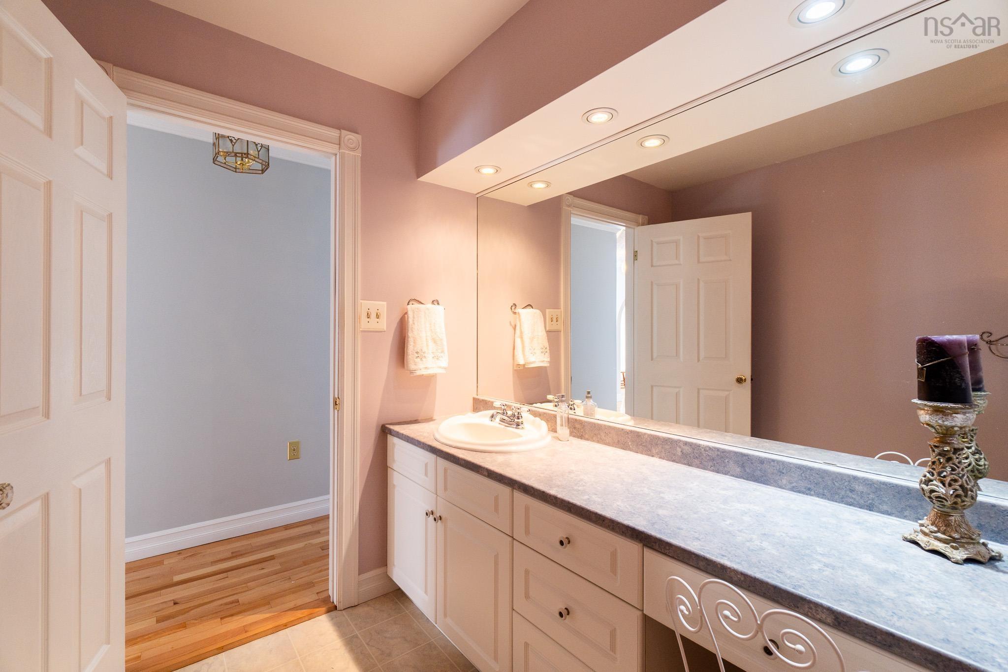 $495,000.00: 408 Belcher Street, Belcher Street