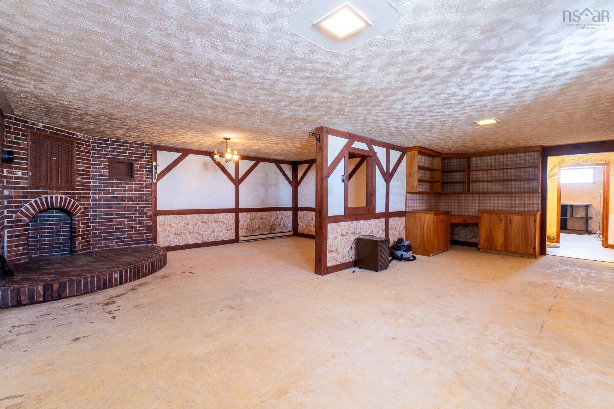 $495,000.00: 408 Belcher Street, Belcher Street