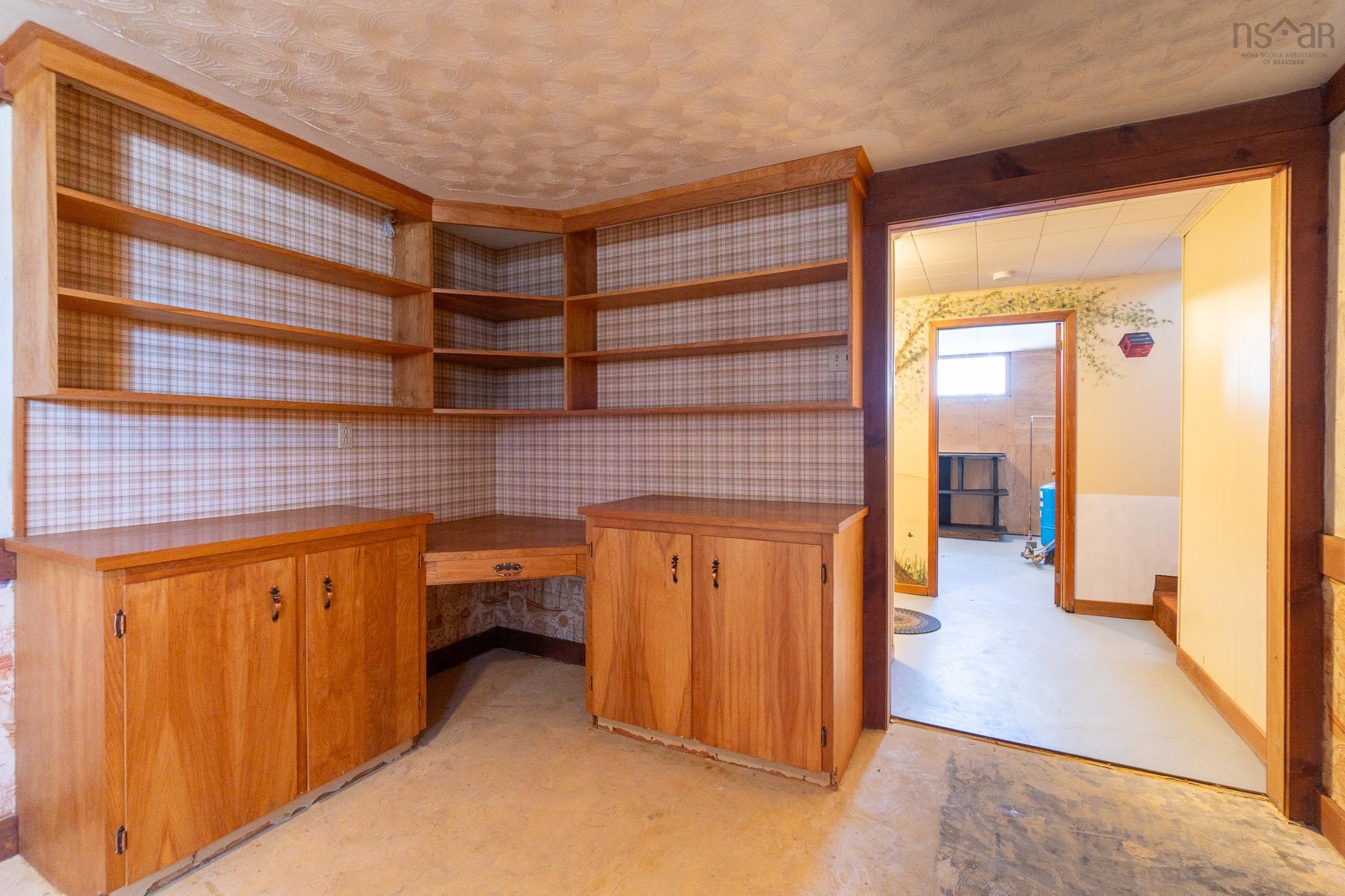 $495,000.00: 408 Belcher Street, Belcher Street