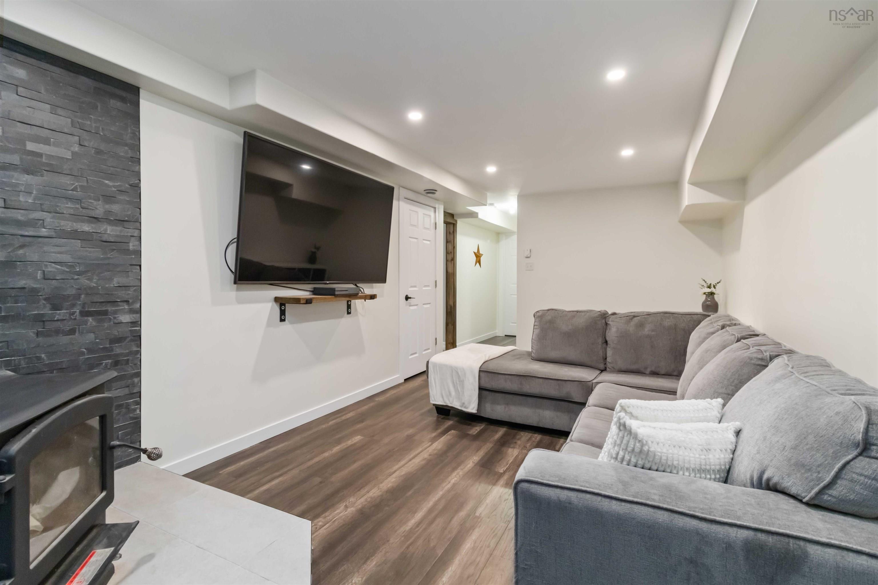 $499,900.00: 17 Harbourview Inn Loop, Salmon River Bridge