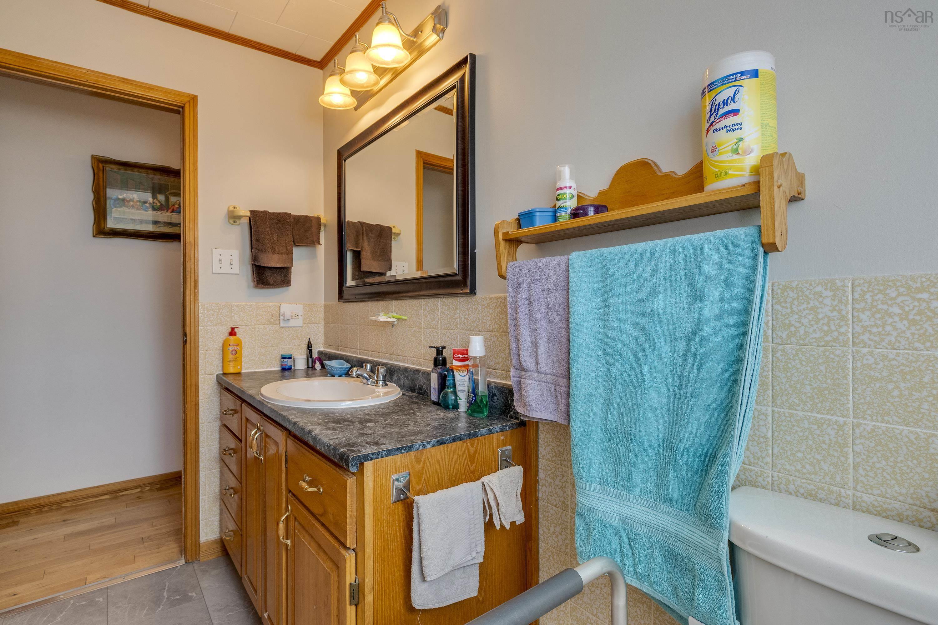 $399,000.00: 1084 Ridge Road, North Range