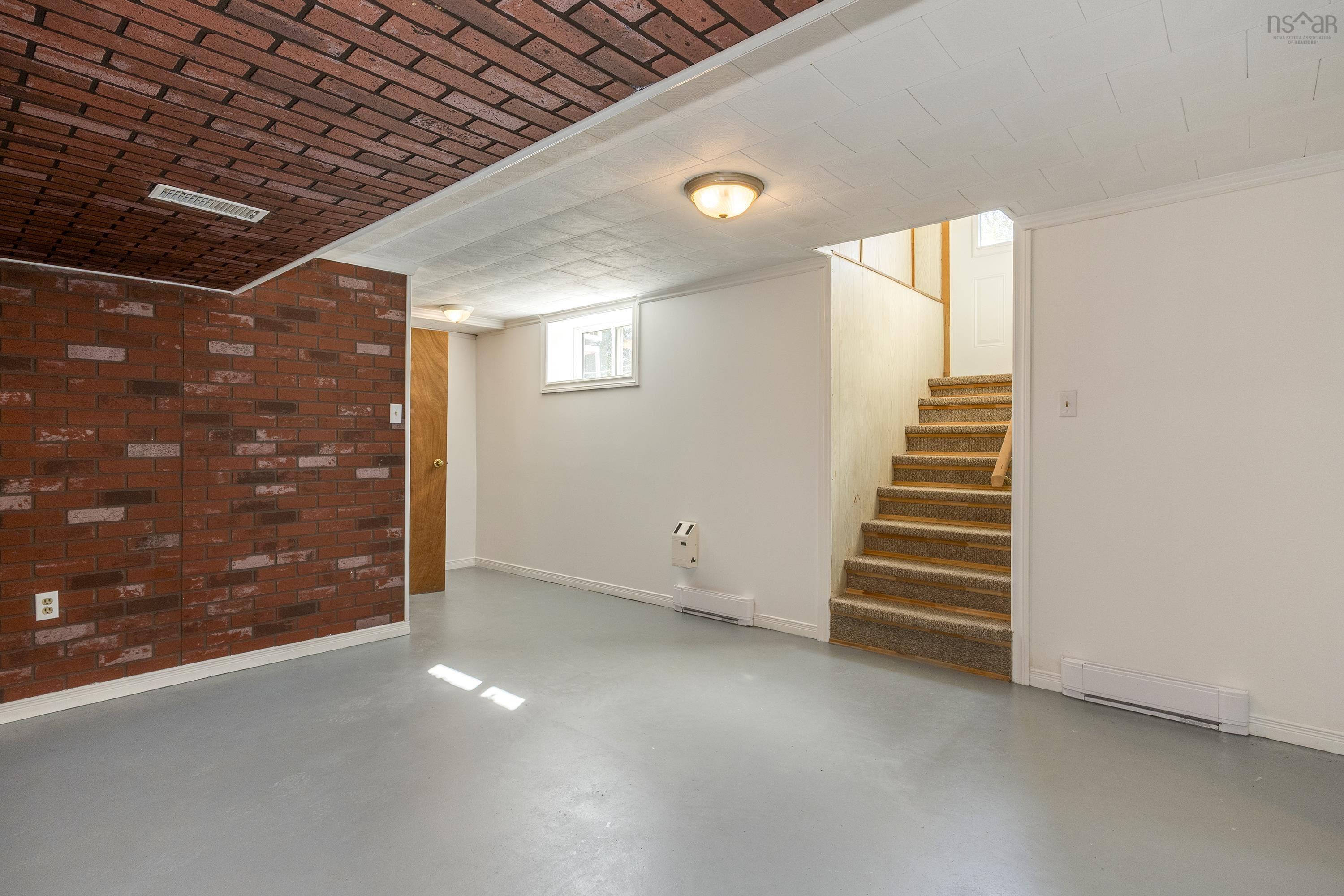 $399,000.00: 1084 Ridge Road, North Range