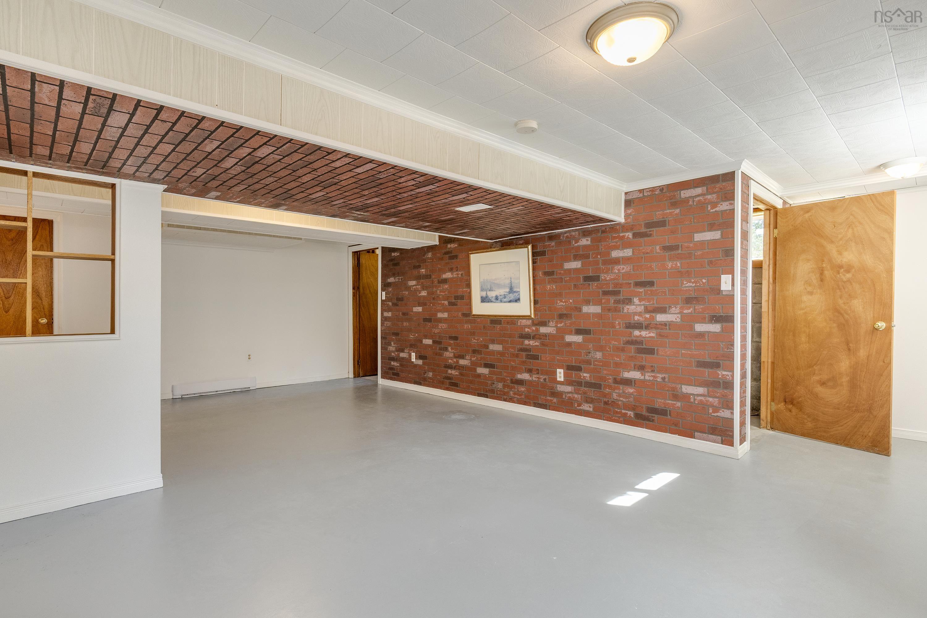 $399,000.00: 1084 Ridge Road, North Range