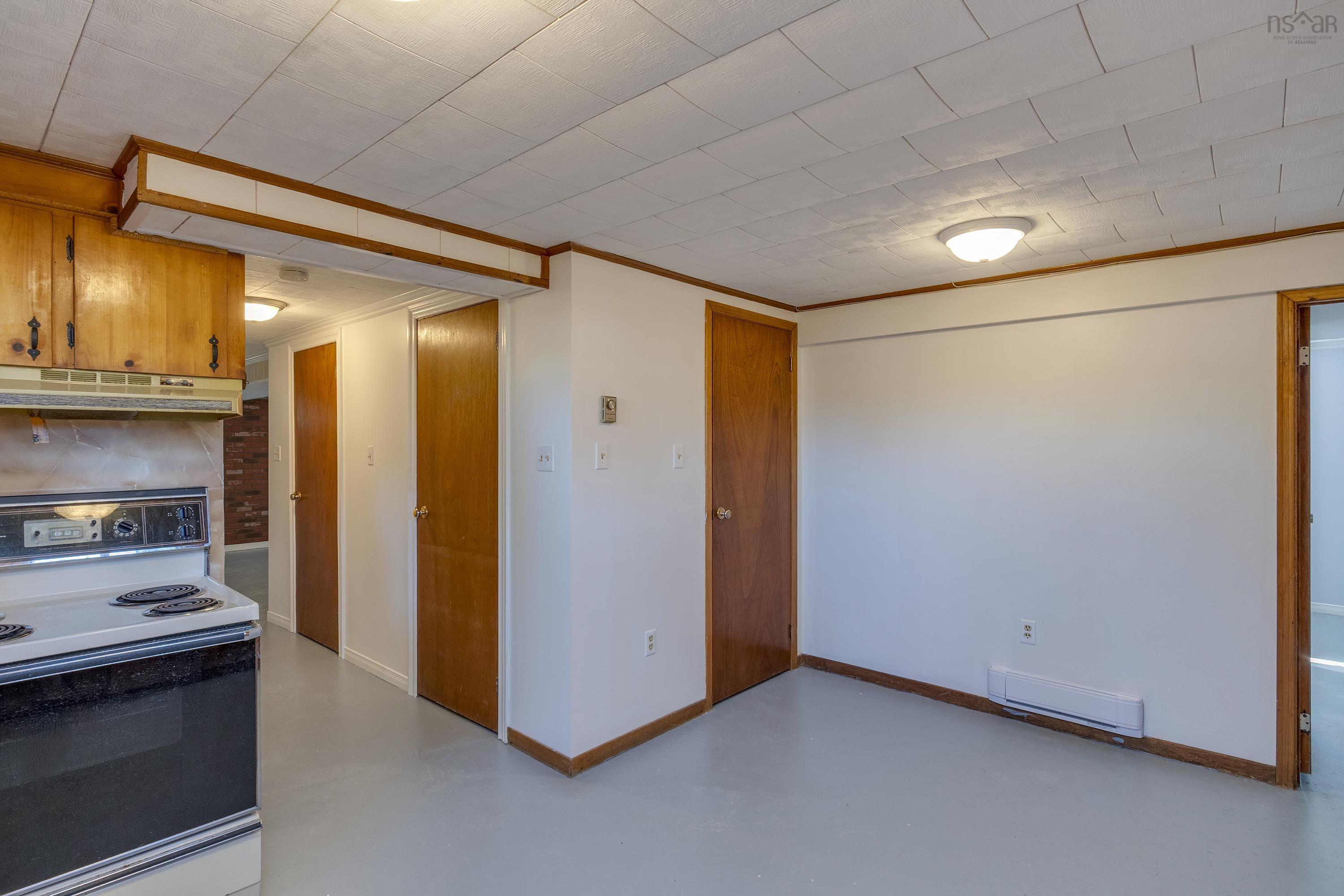 $399,000.00: 1084 Ridge Road, North Range