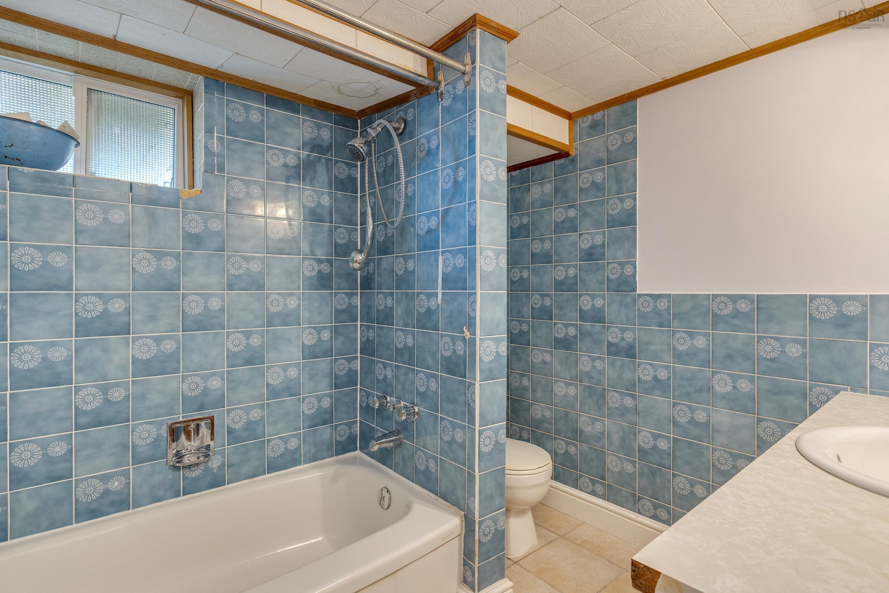 $399,000.00: 1084 Ridge Road, North Range