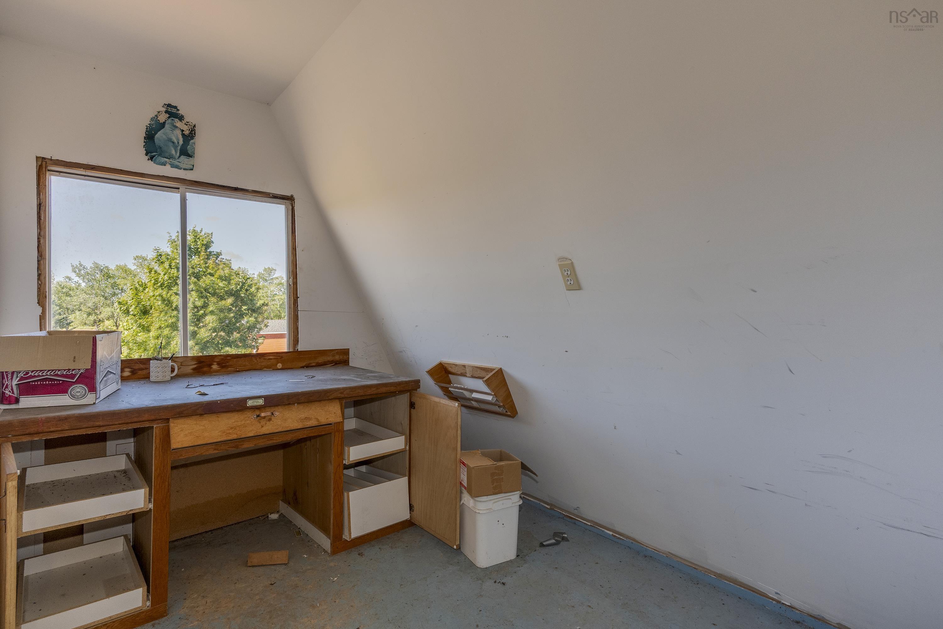 $399,000.00: 1084 Ridge Road, North Range