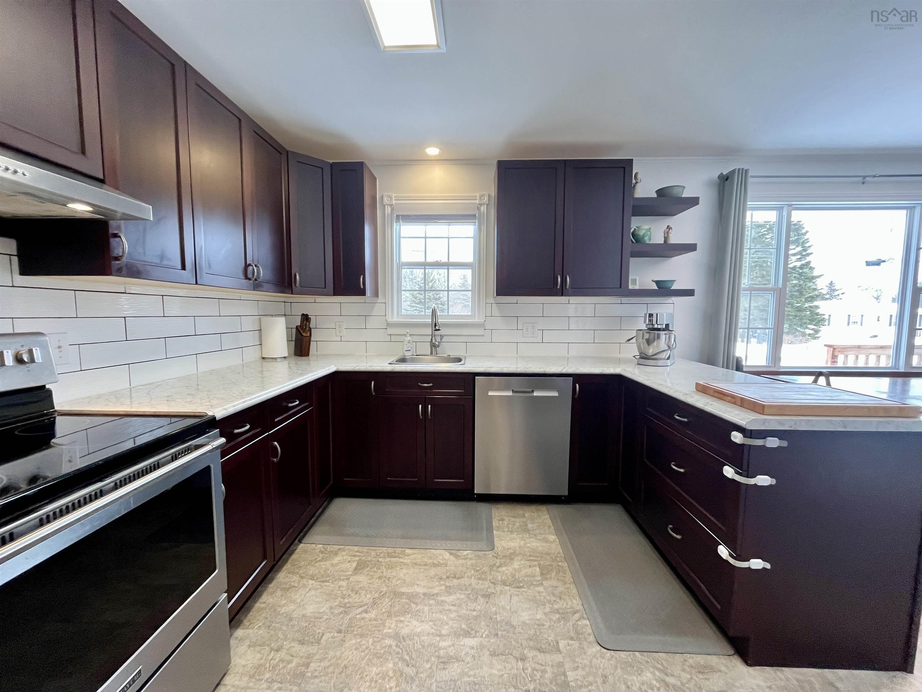 $400,000.00: 153 Island View Drive, Brass Hill