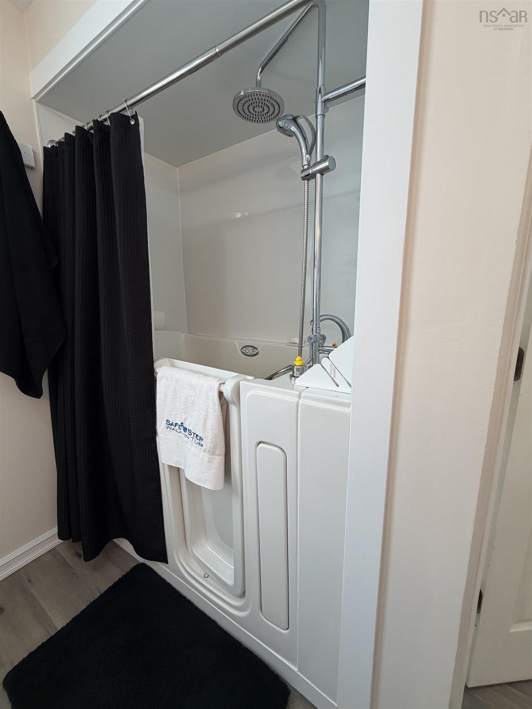 $259,900.00: 24585 Highway 7, Beaver Harbour