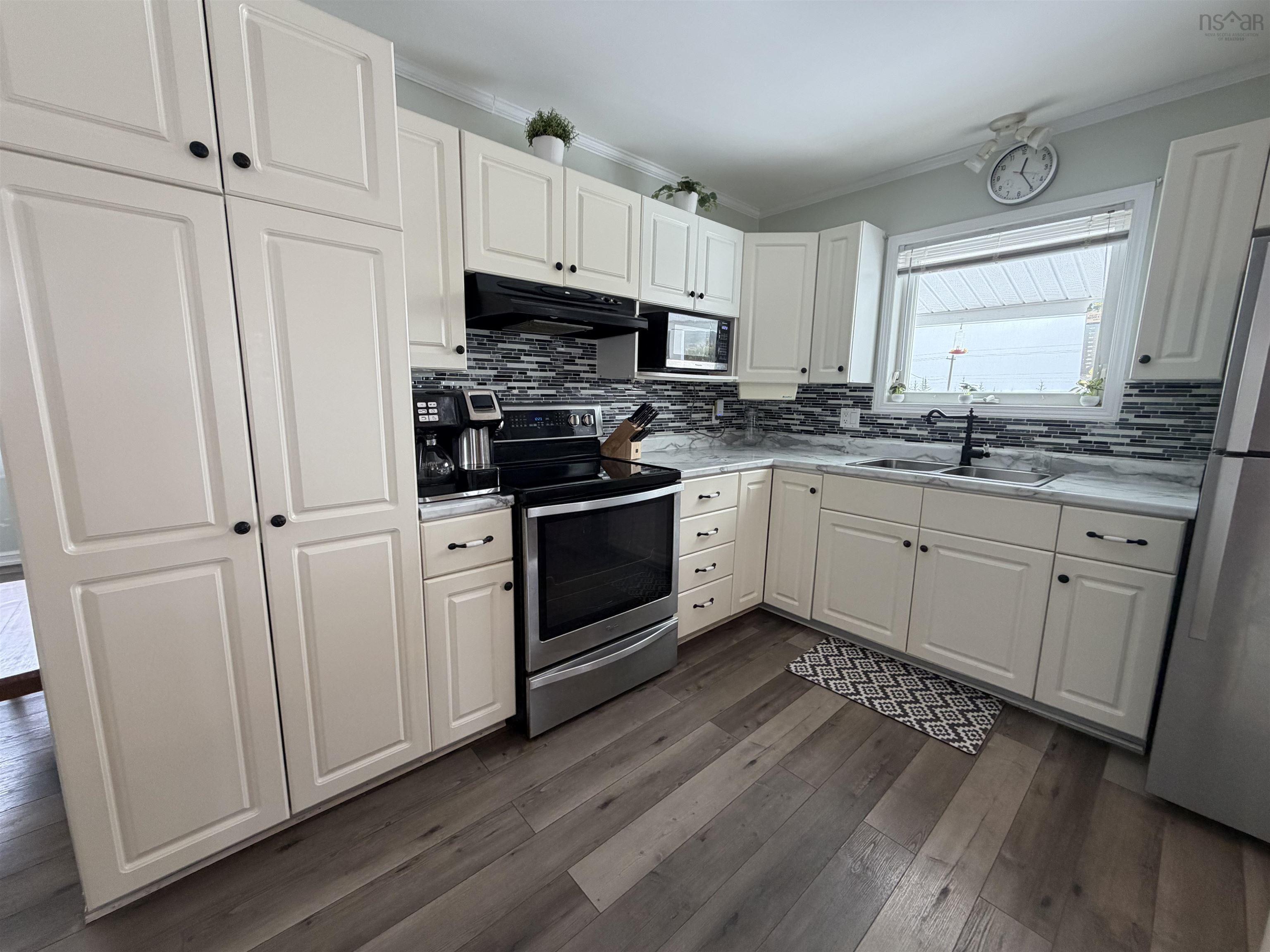 $259,900.00: 24585 Highway 7, Beaver Harbour