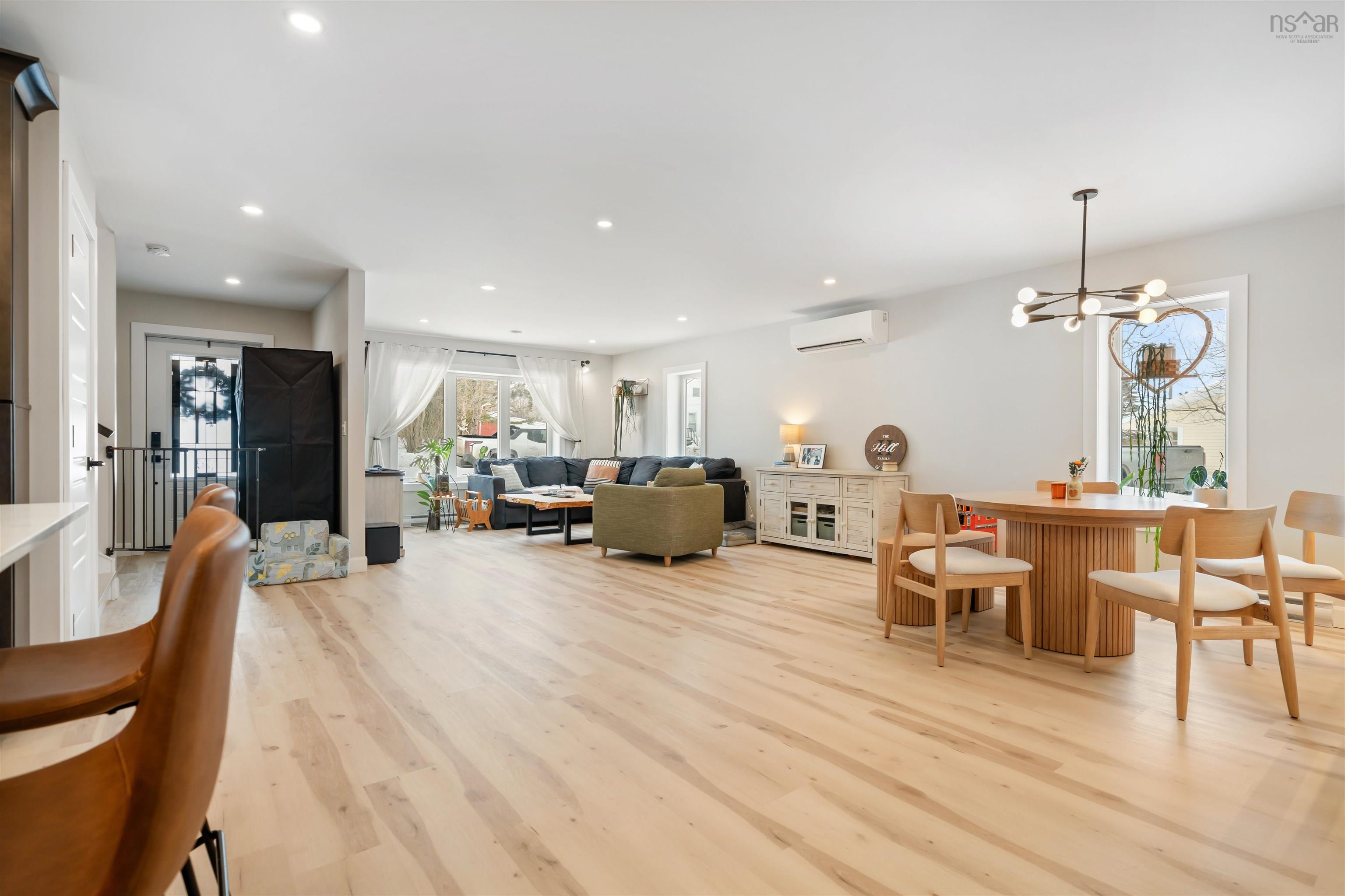 $499,000.00: 1613 MacKay Street, Westville