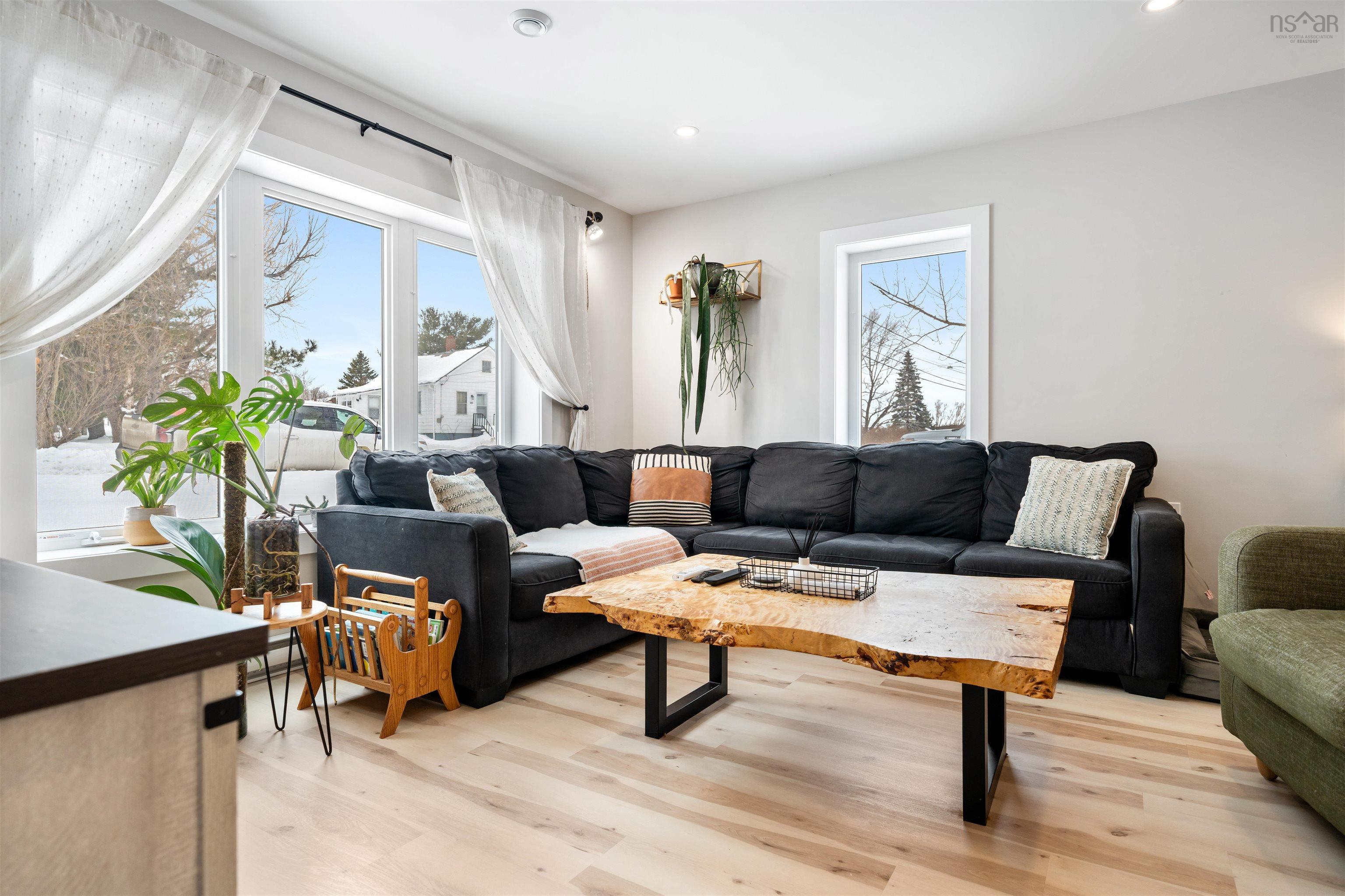 $499,000.00: 1613 MacKay Street, Westville