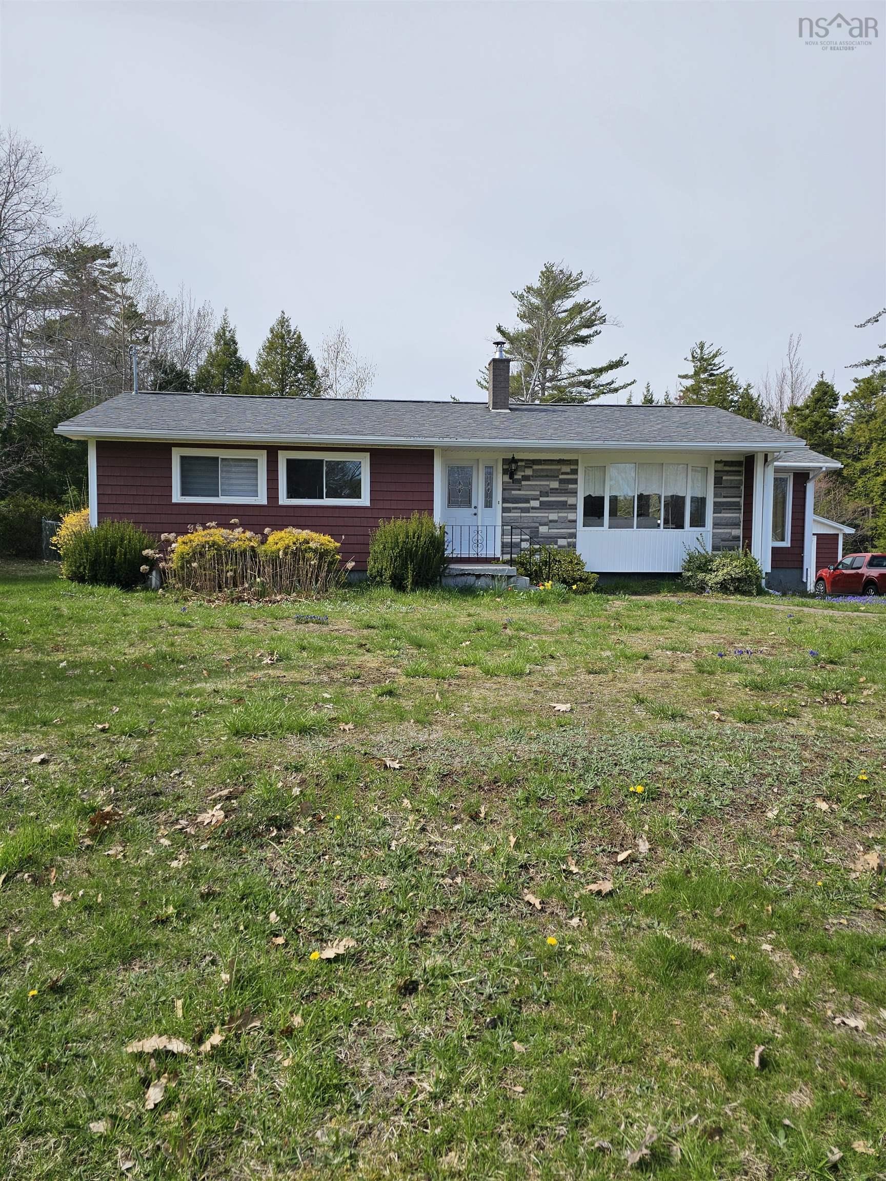 $458,000.00: 1793 Hwy 201 Highway, South Greenwood