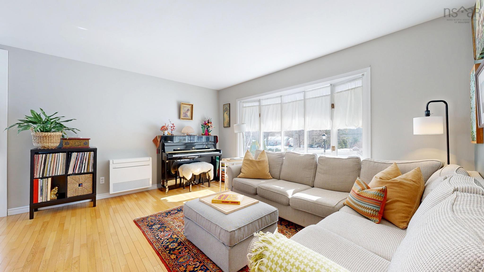 $520,000.00: 1793 Hwy 201 Highway, South Greenwood