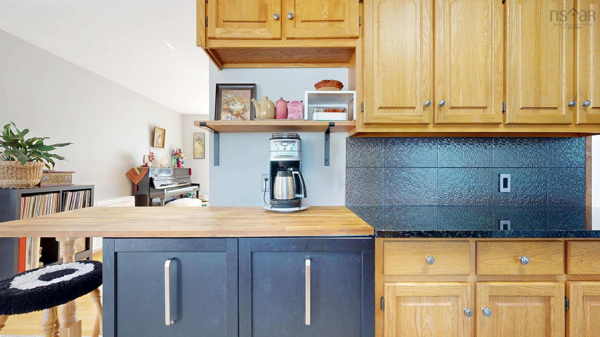 $520,000.00: 1793 Hwy 201 Highway, South Greenwood