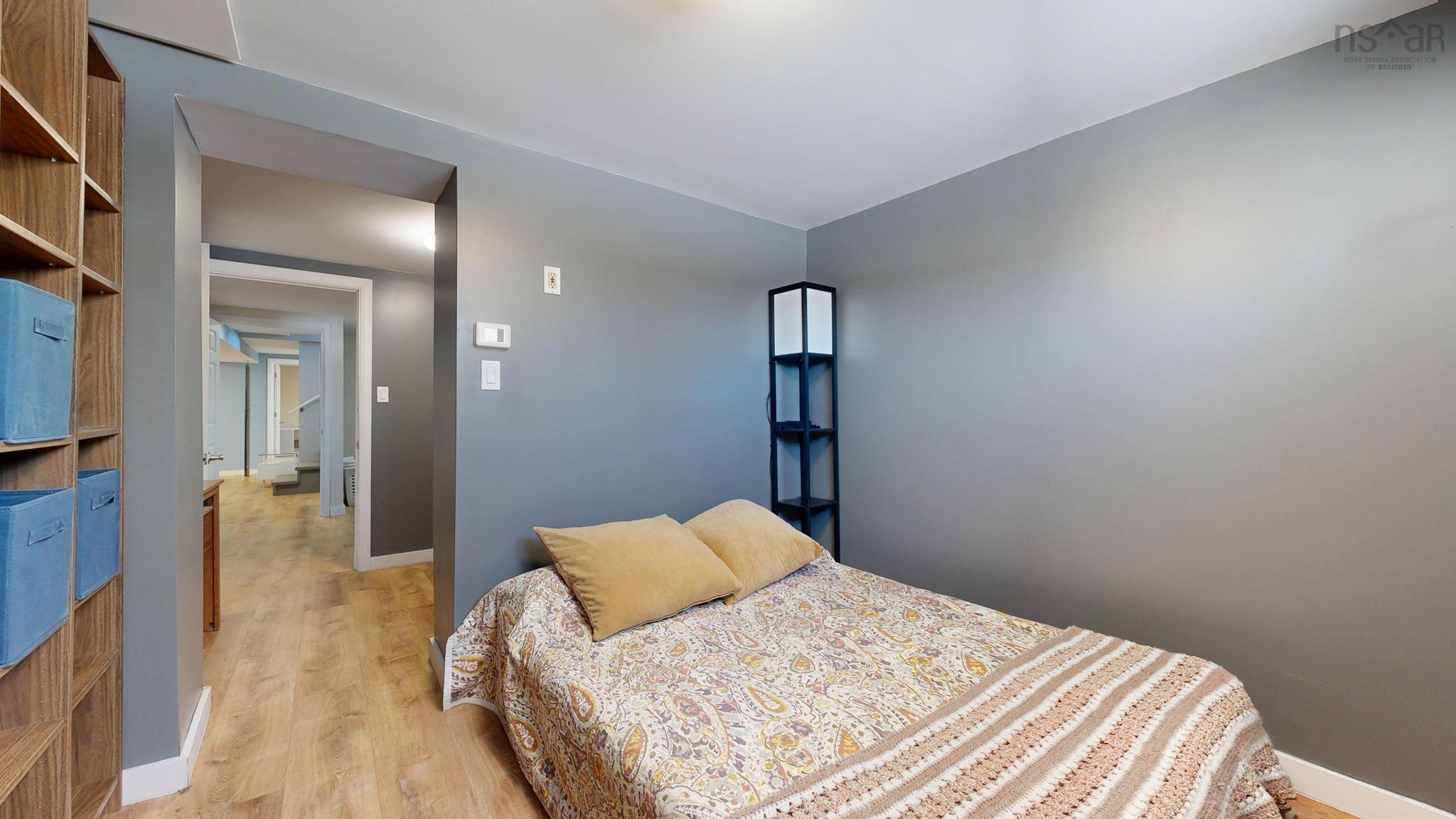 $458,000.00: 1793 Hwy 201 Highway, South Greenwood