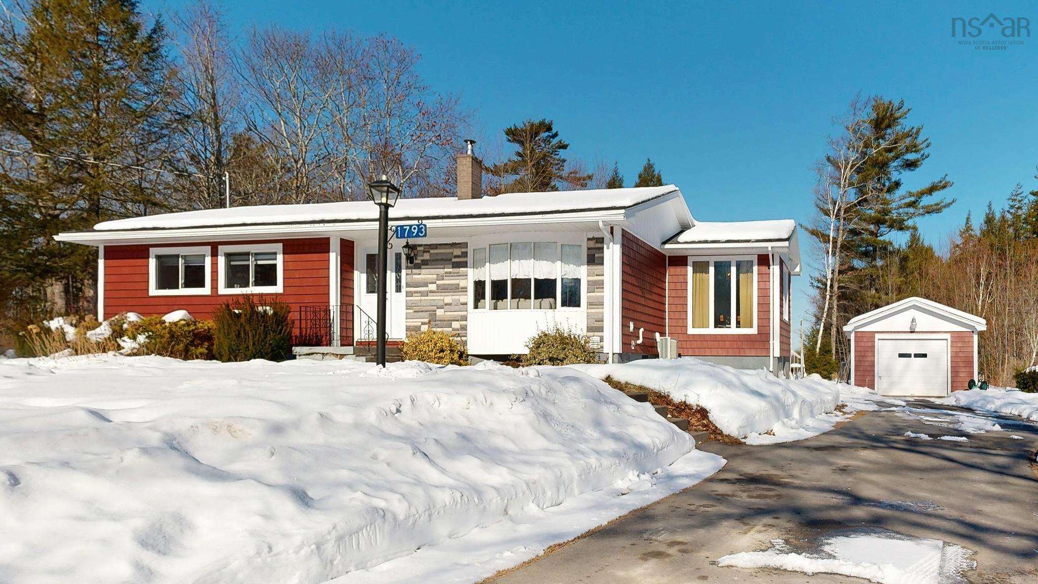 $520,000.00: 1793 Hwy 201 Highway, South Greenwood