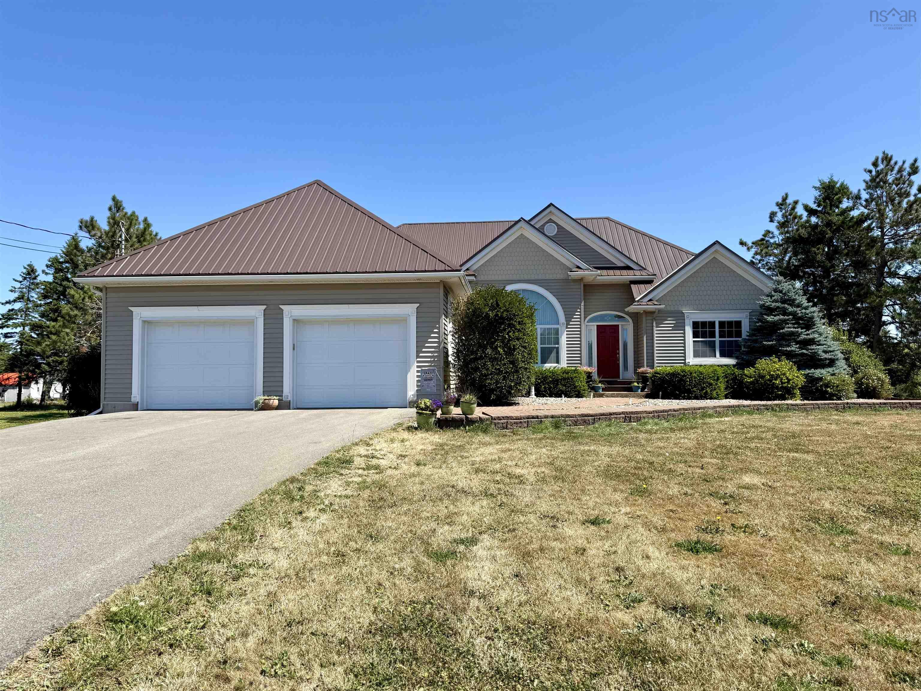 $749,900.00: 9345 366 Highway, Port Howe