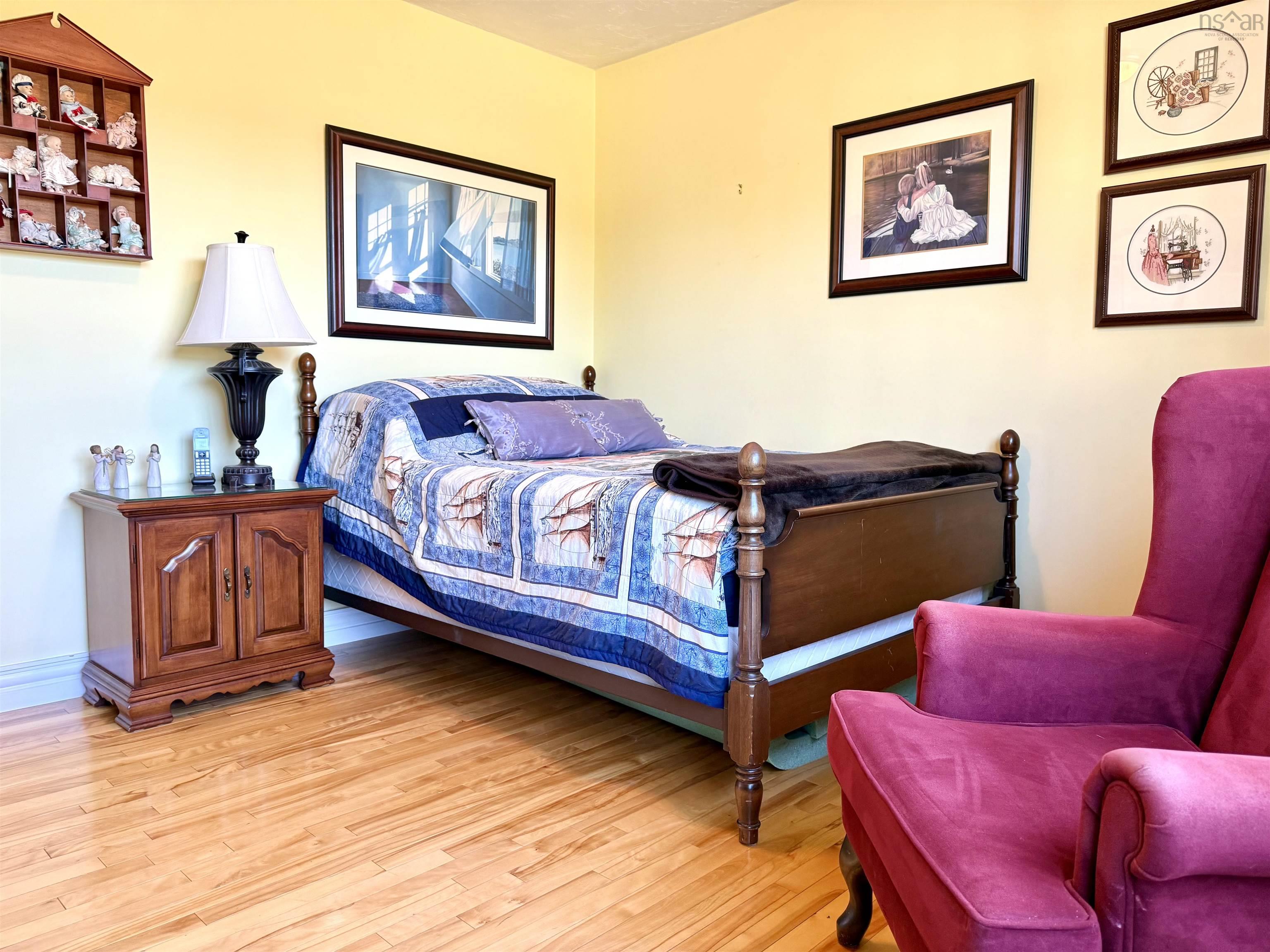 $799,900.00: 9345 366 Highway, Port Howe