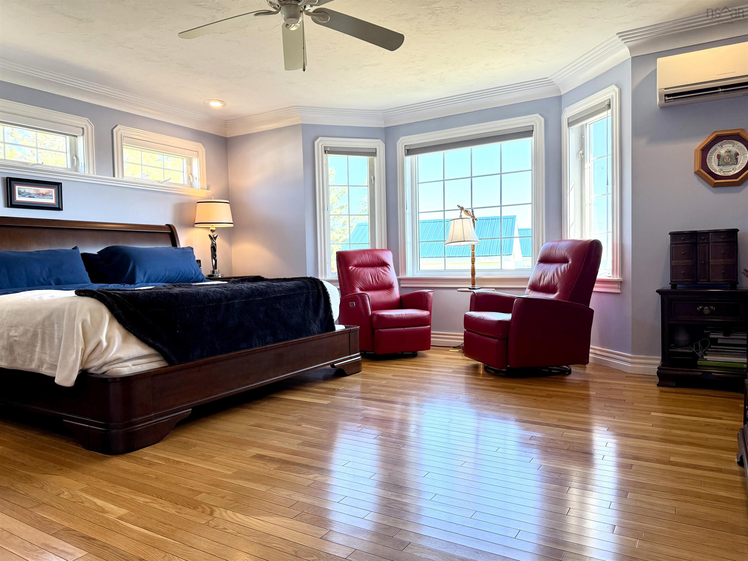 $799,900.00: 9345 366 Highway, Port Howe