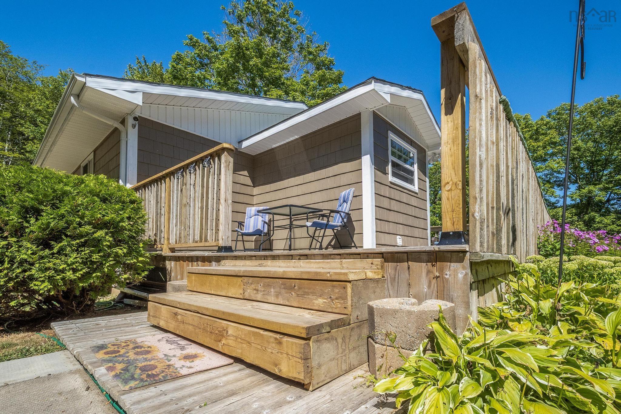 $319,000.00: 1037 Culloden Road, Mount Pleasant