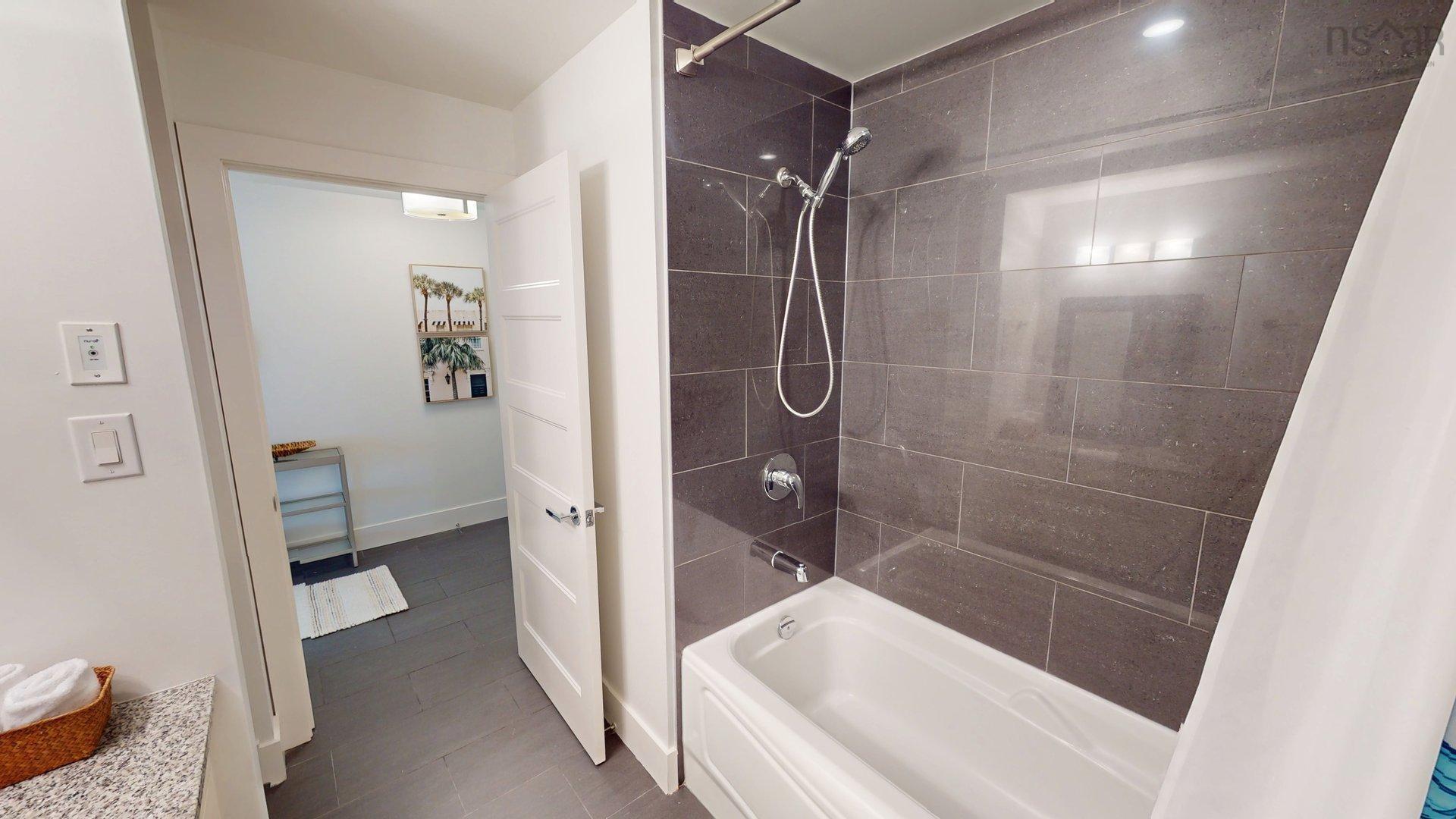 504 15 Kings Wharf Place, Dartmouth, NS (MLS 202603264)