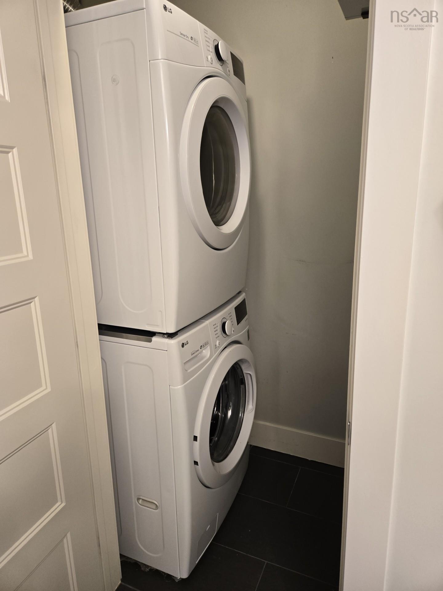 504 15 Kings Wharf Place, Dartmouth, NS (MLS 202603264)