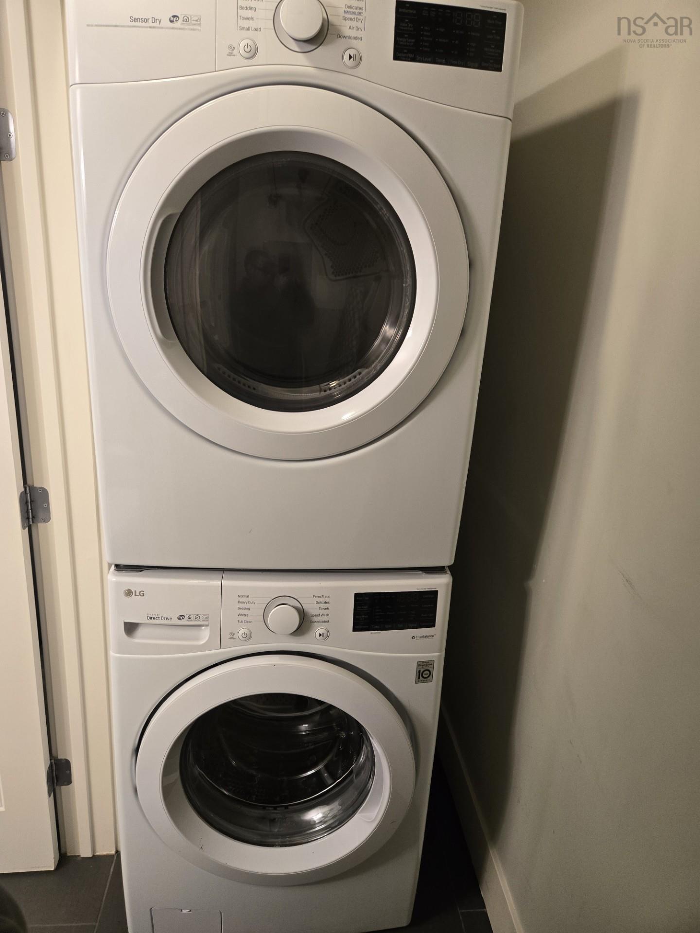 504 15 Kings Wharf Place, Dartmouth, NS (MLS 202603264)