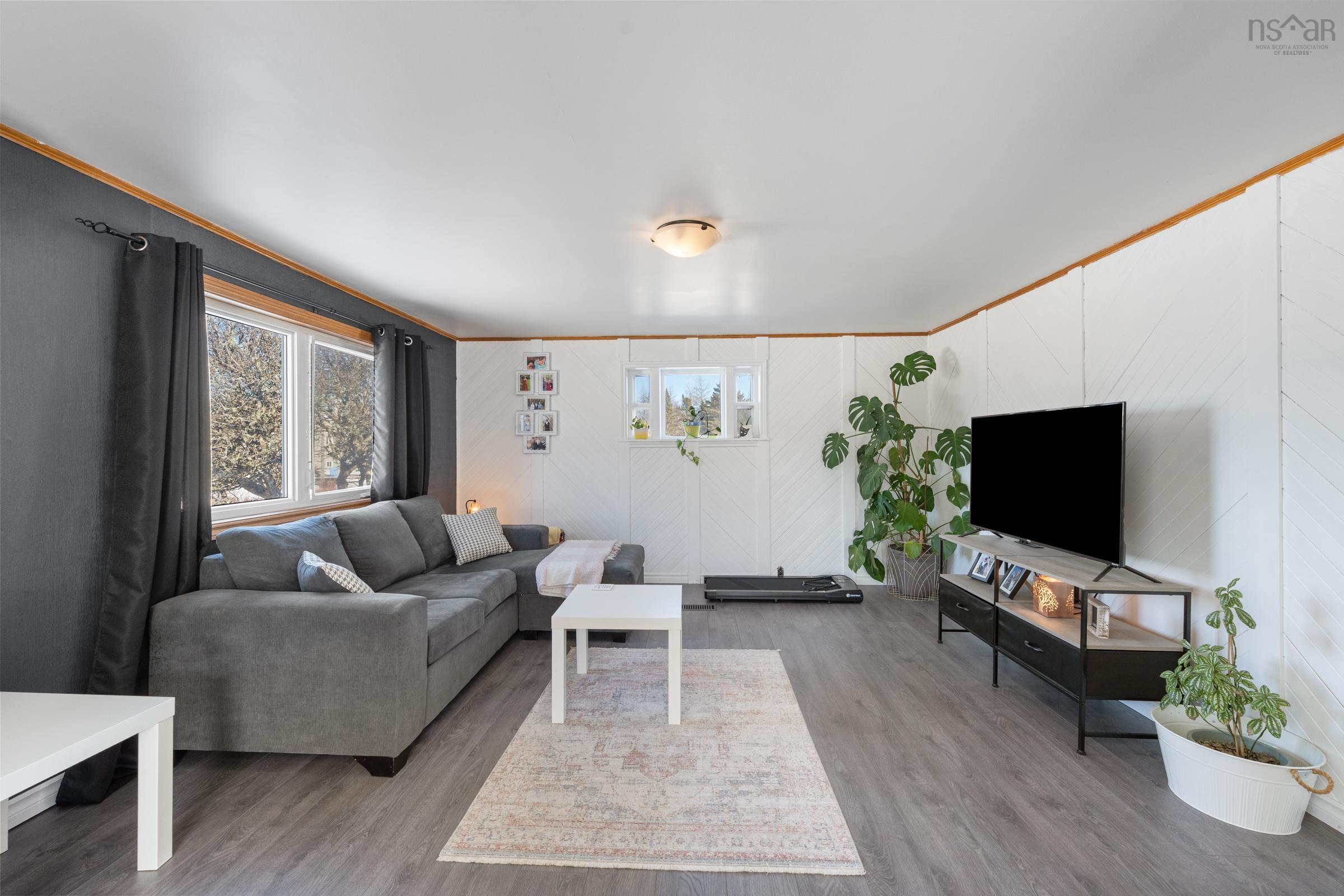 $218,000.00: 90 Oak Park Road, East Pubnico