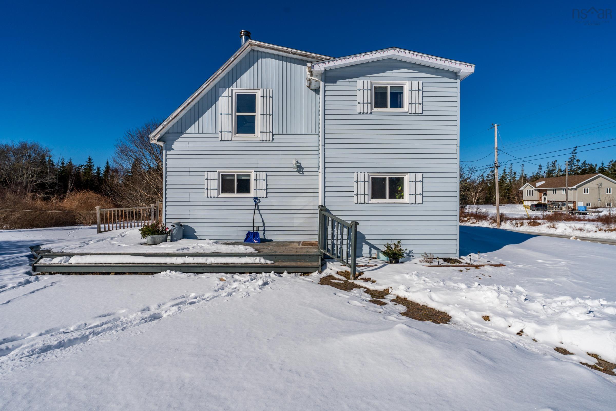 $218,000.00: 90 Oak Park Road, East Pubnico