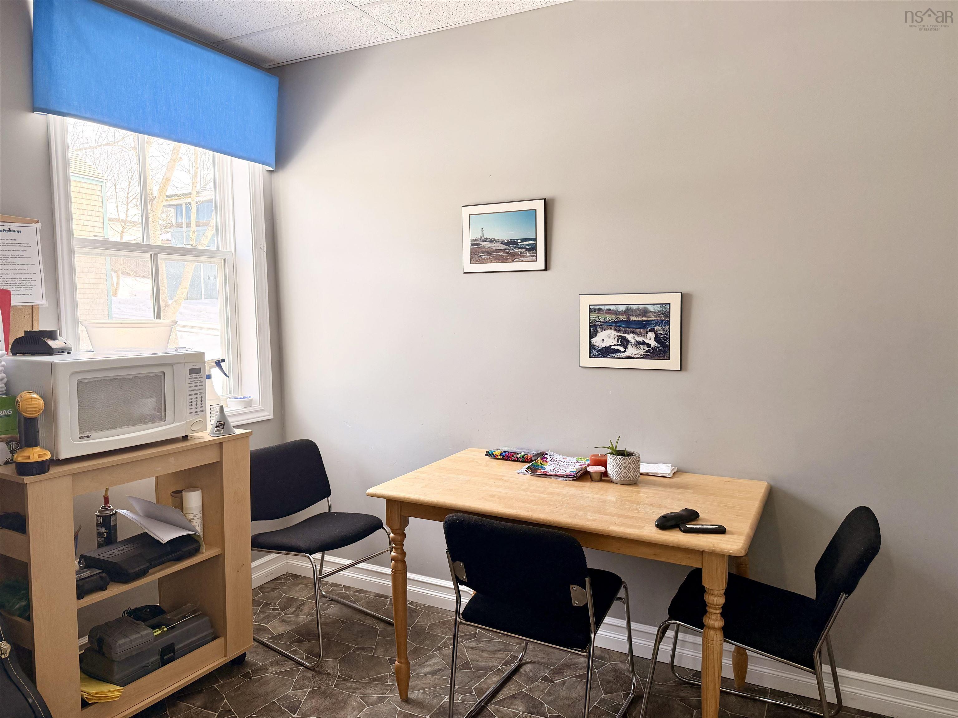 $349,000.00: 10 Ann Street, Shelburne