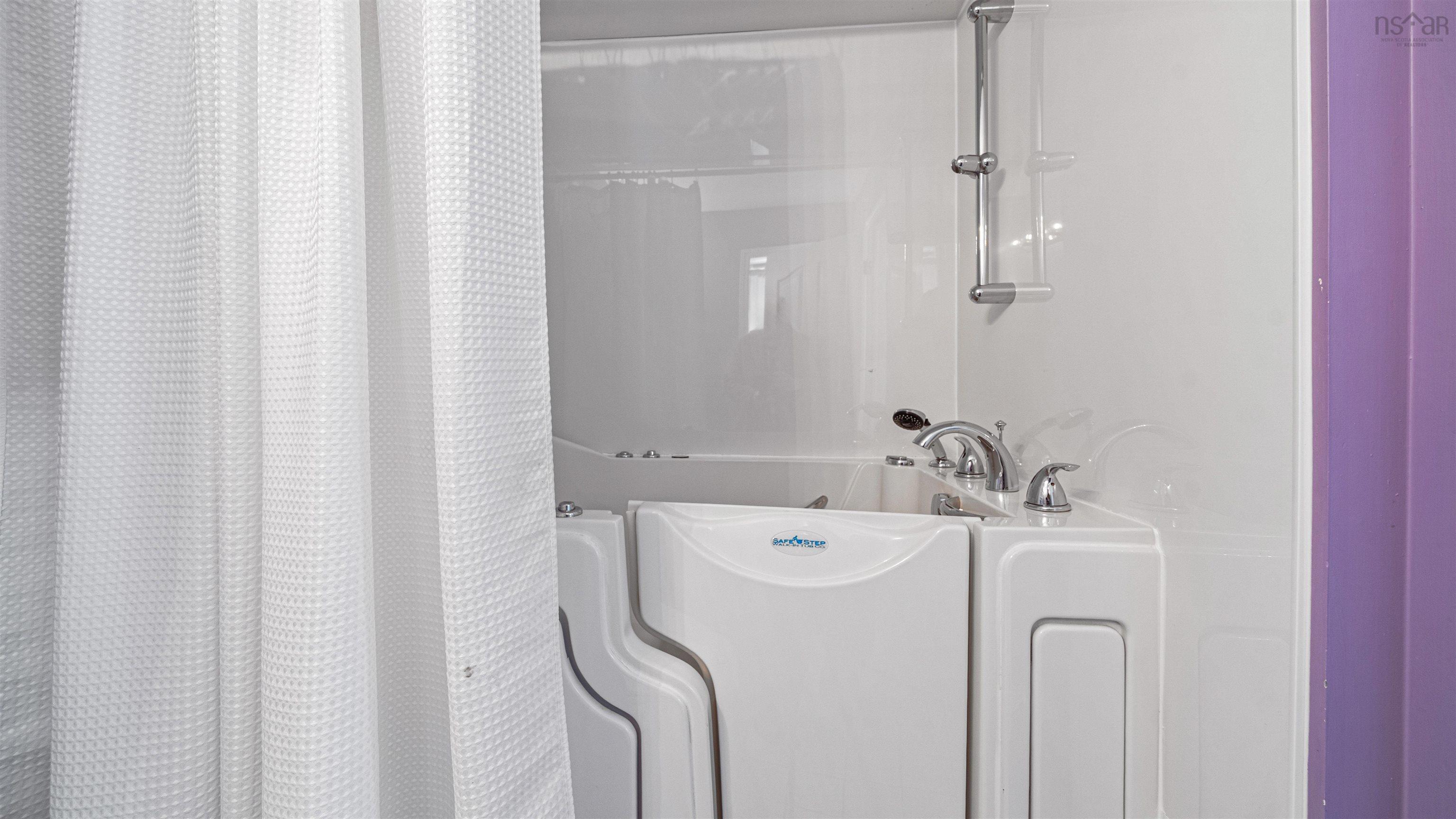 $425,000.00: 74 Terrace Heights Drive, New Glasgow