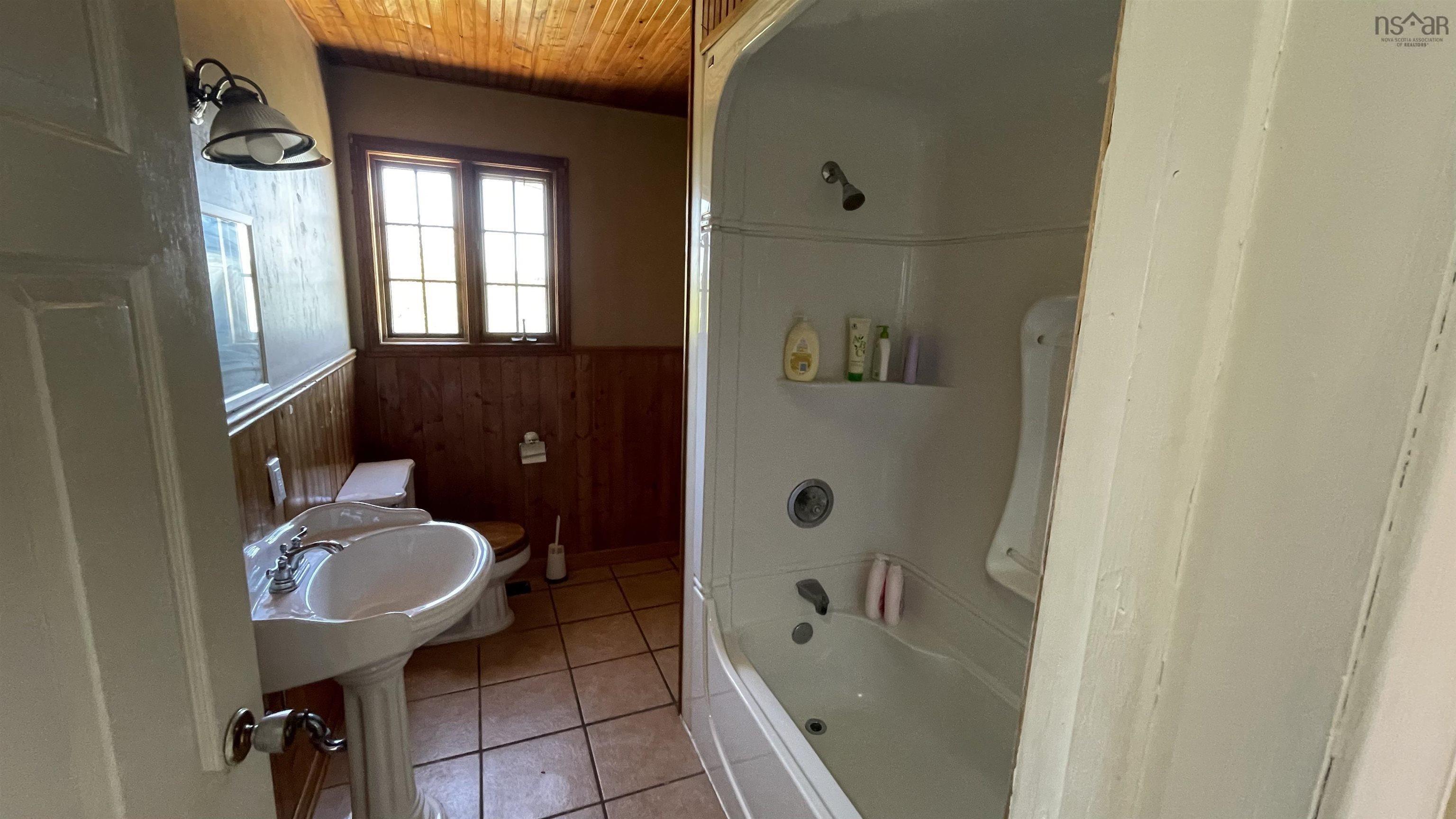 $549,900.00: 1680 West Jeddore Road, West Jeddore