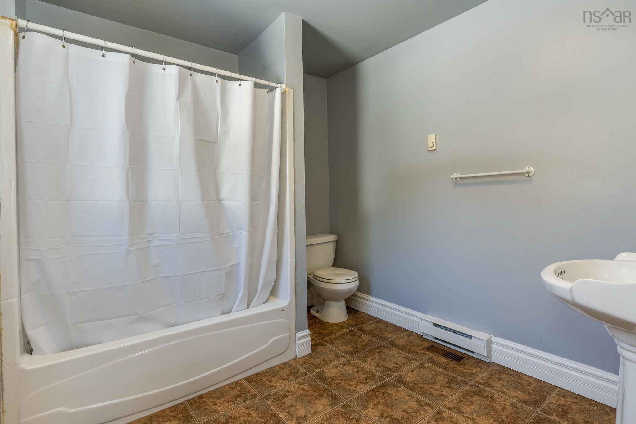 $464,500.00: 2 Oldham Rd, Enfield