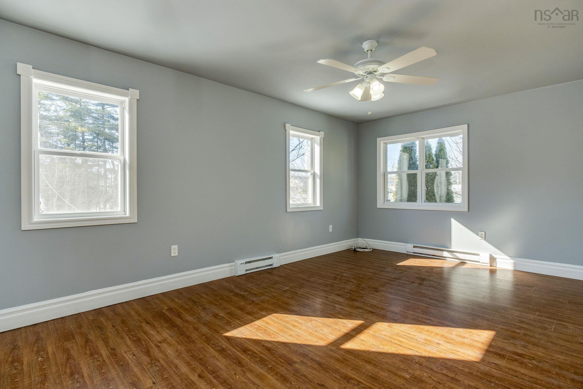$399,900.00: 2 Oldham Road, Enfield