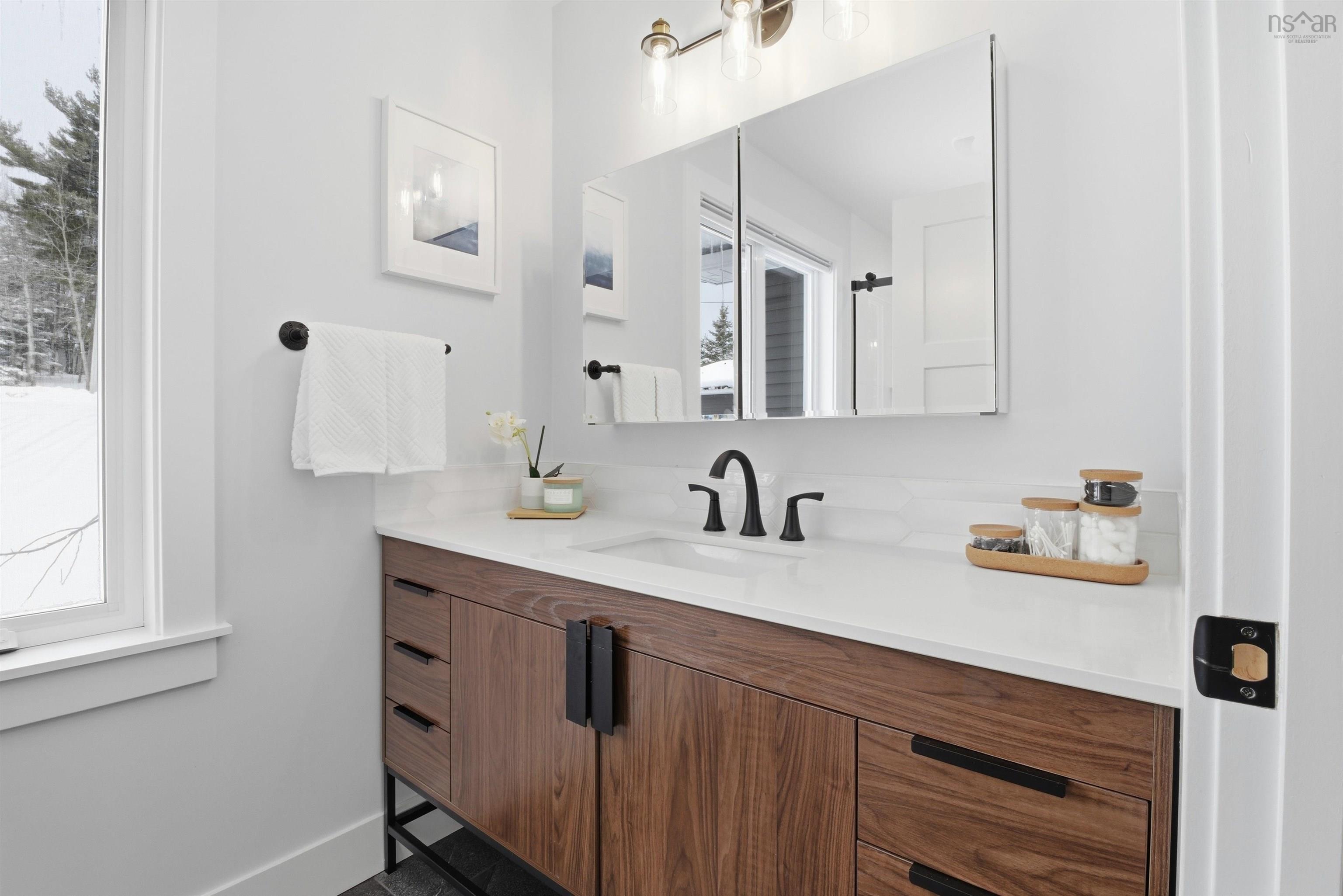 $799,900.00: 109 Ardoise Lane, Ardoise