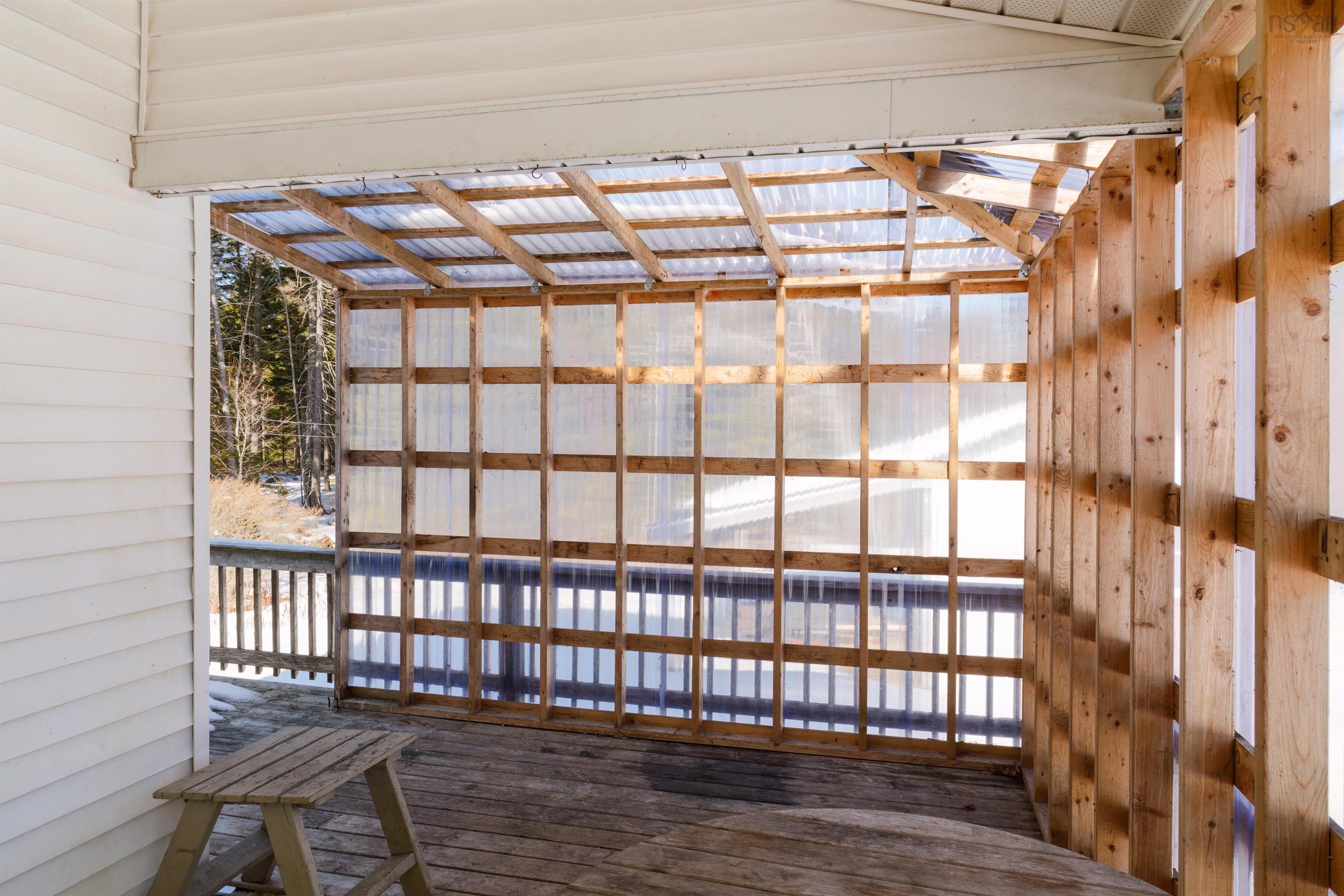 $425,000.00: 5 Feltzen South Road, Bayport