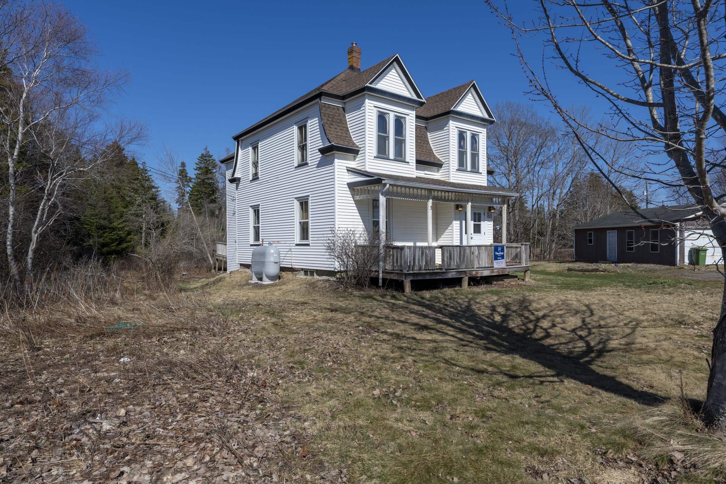 $365,000.00: 5 Feltzen South Road, Bayport